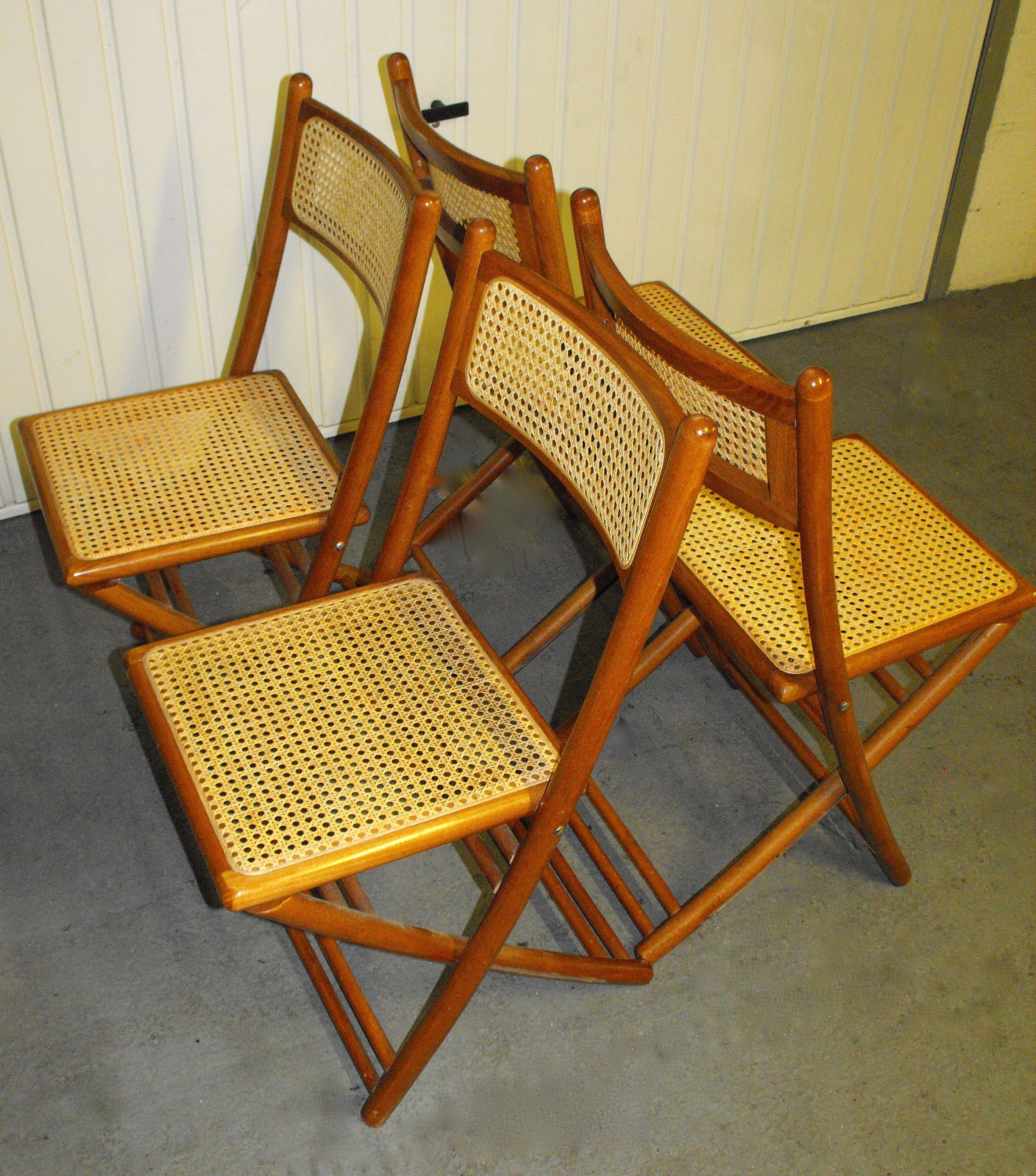 Lot de 4 chaises pliantes cannées années 70