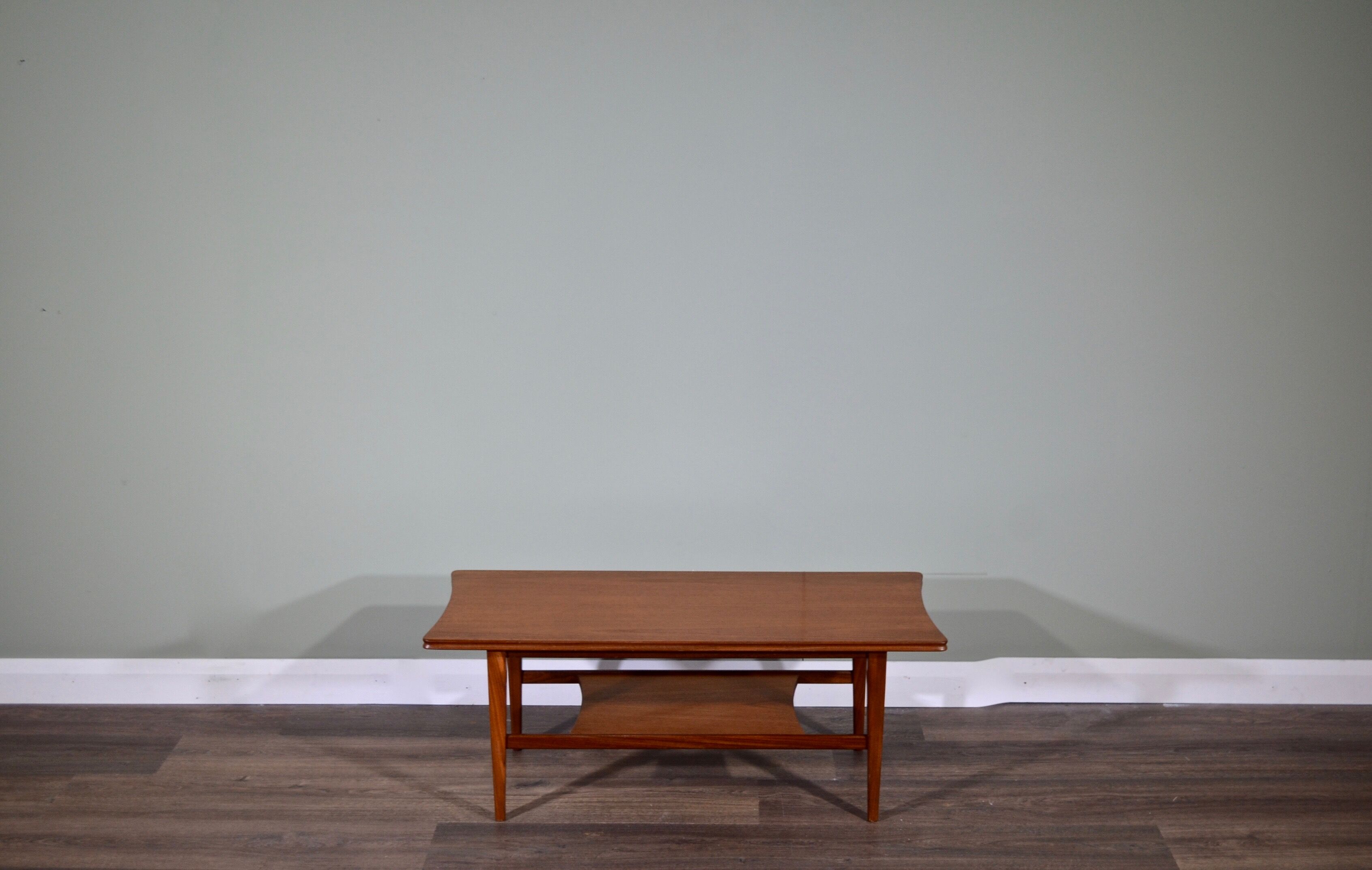 Vintage Midcentury Richard Hornby for Heal's two-tier teak coffee table. Delivery. Modern / Danish style.