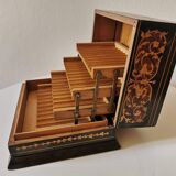 Inmemarked cigarette box