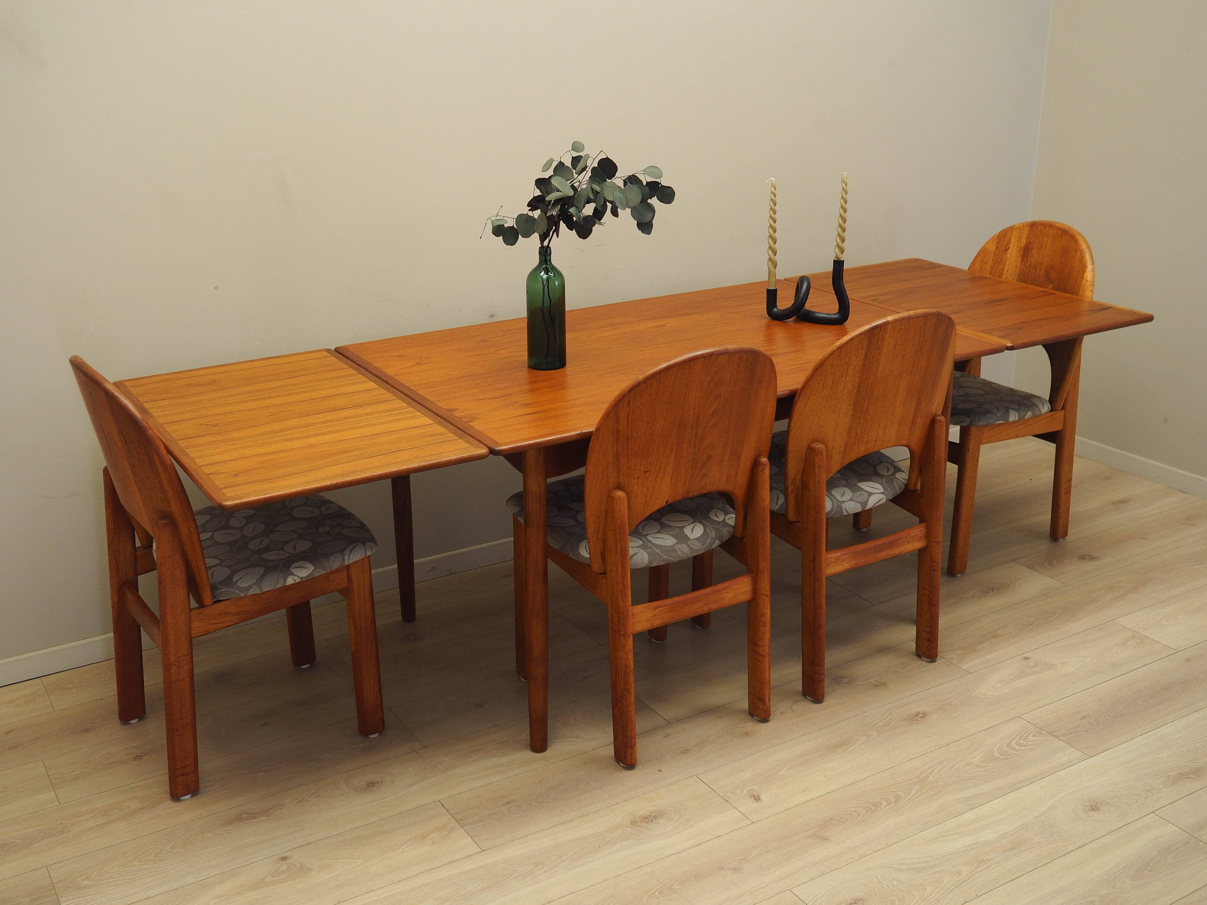 Teak table, Danish design, 1970s, manufactured in Denmark