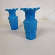 Paire de vases en opaline bleu
