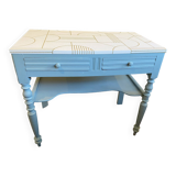 Small desk