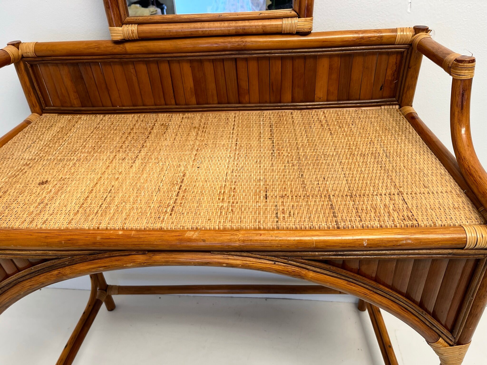 Coiffeuse bureau en rotin et bambou vintage