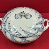 Antique Lunéville earthenware tureen, 28 x 22 x 16 cm