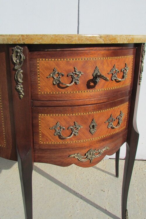 Half-moon dresser