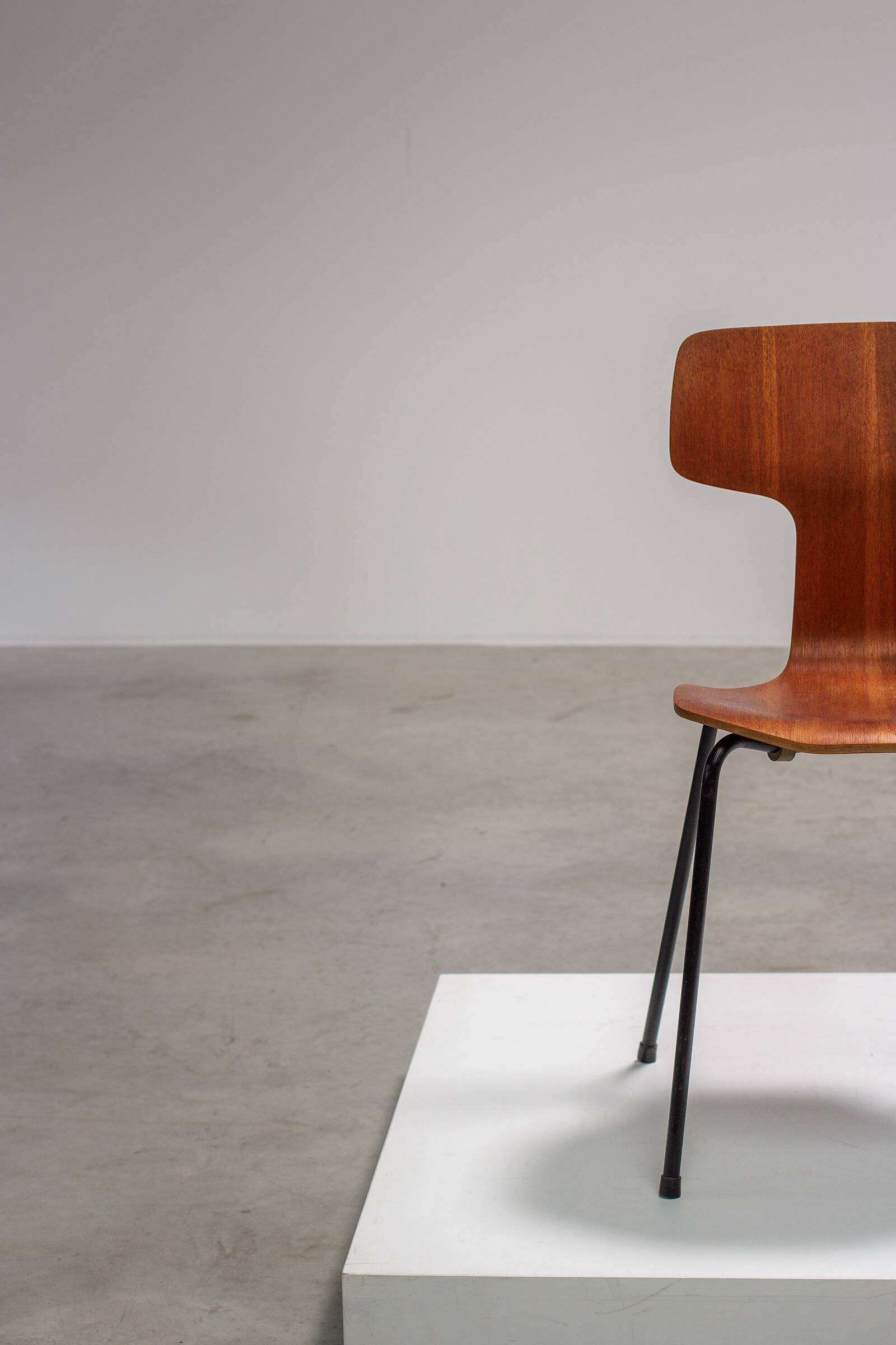 Arne Jacobsen Hammer Chair model 3103 for Fritz Hansen 1960