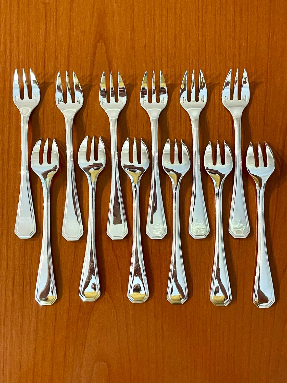 Christofle America, 12 oyster and shellfish forks, new condition