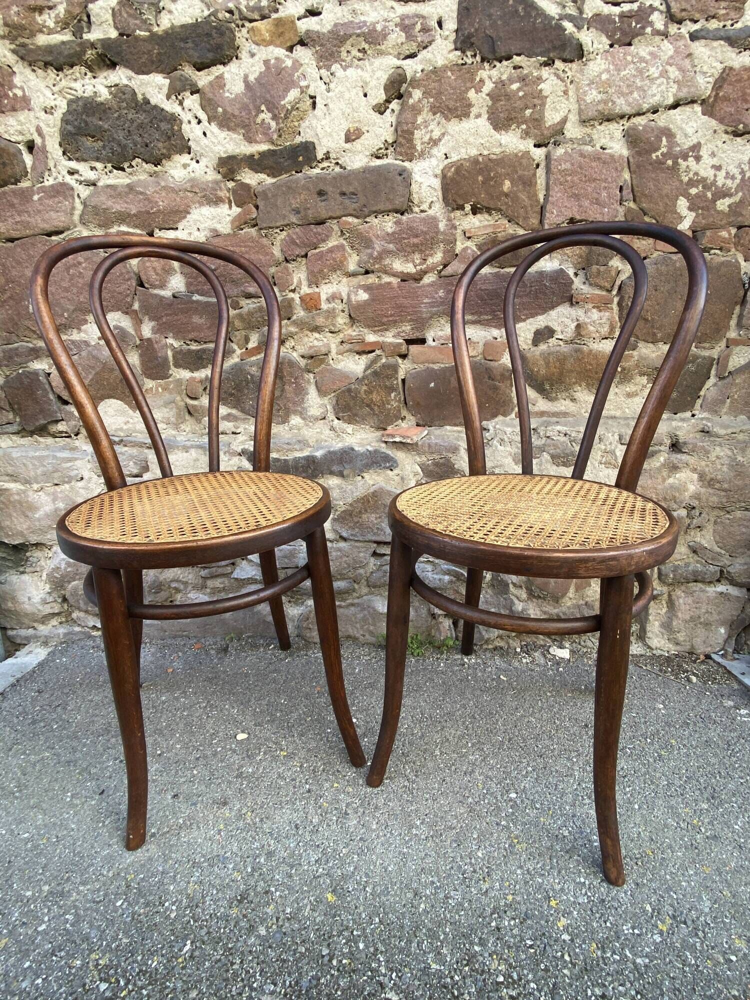 pair of Fischel Thonet Nr 18 curved wood bistro chairs