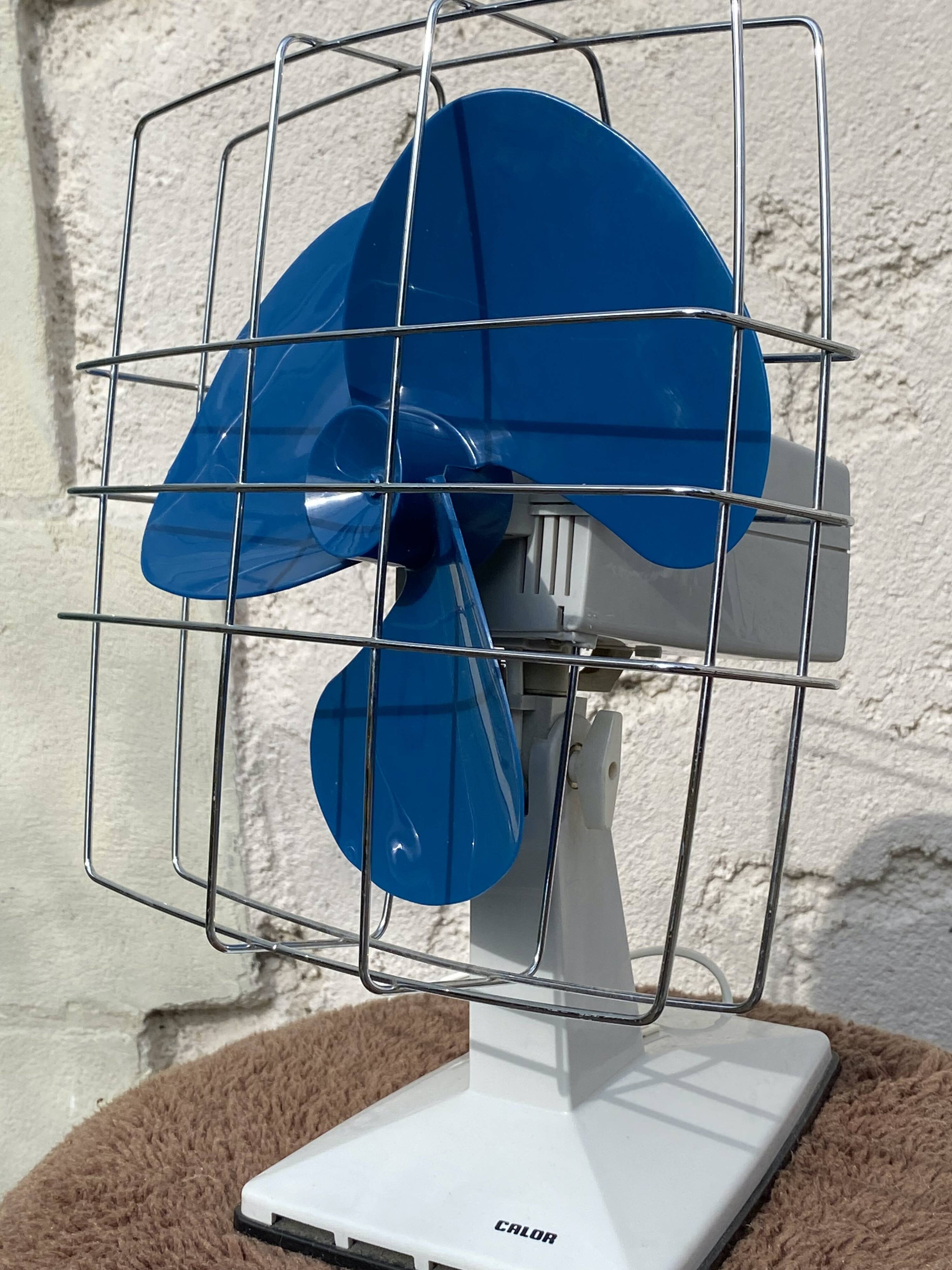 Vintage fan calor 1970 blue and white