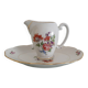 Pot à lait et son plat de présentation en porcelaine émaillée de Limog