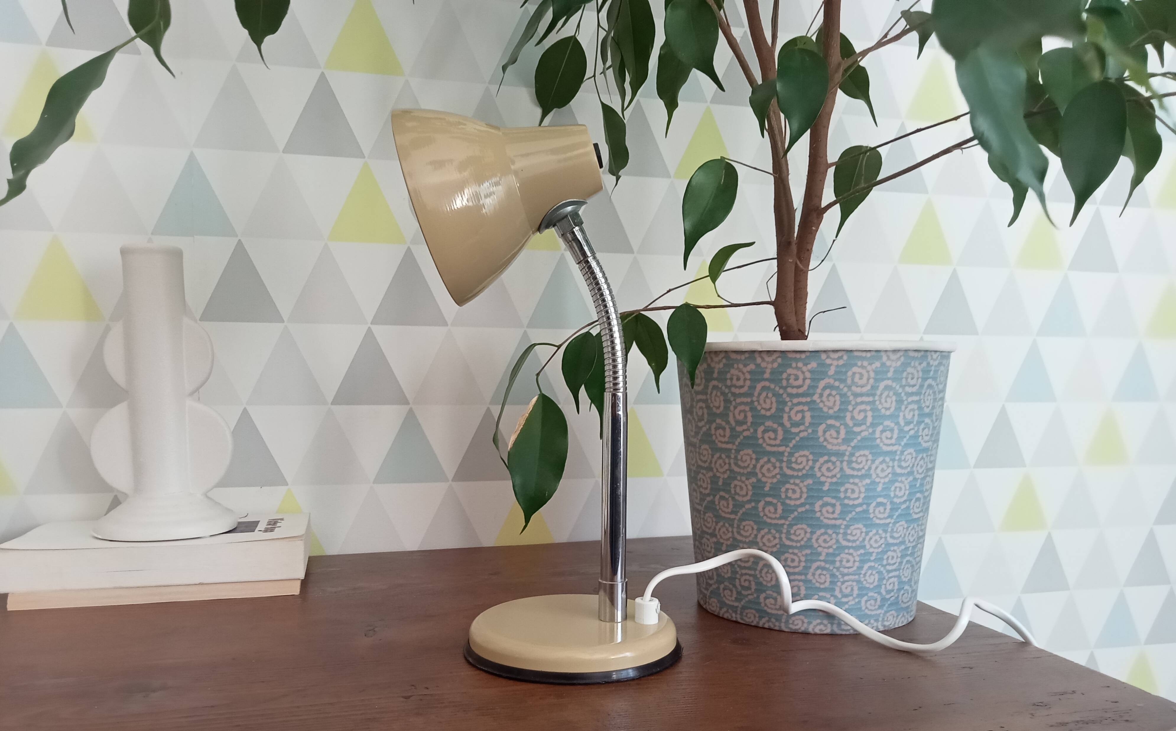 New vintage desk lamp from the 70s