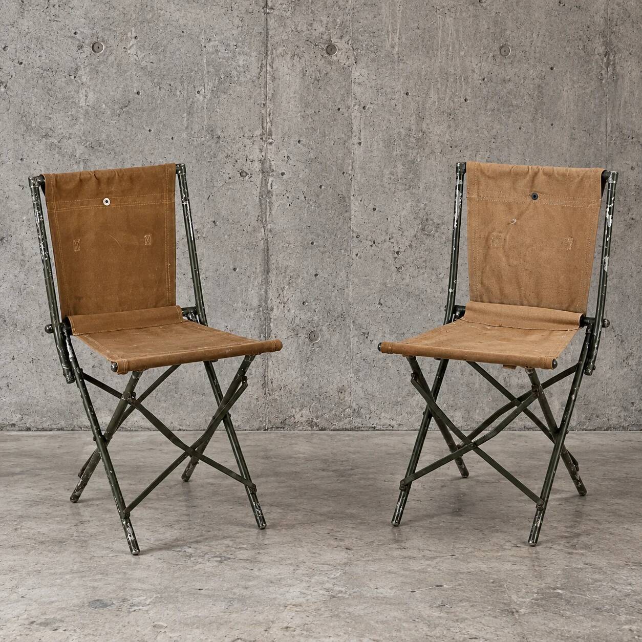 2 x English army folding chairs / canvas fabric / 1950s