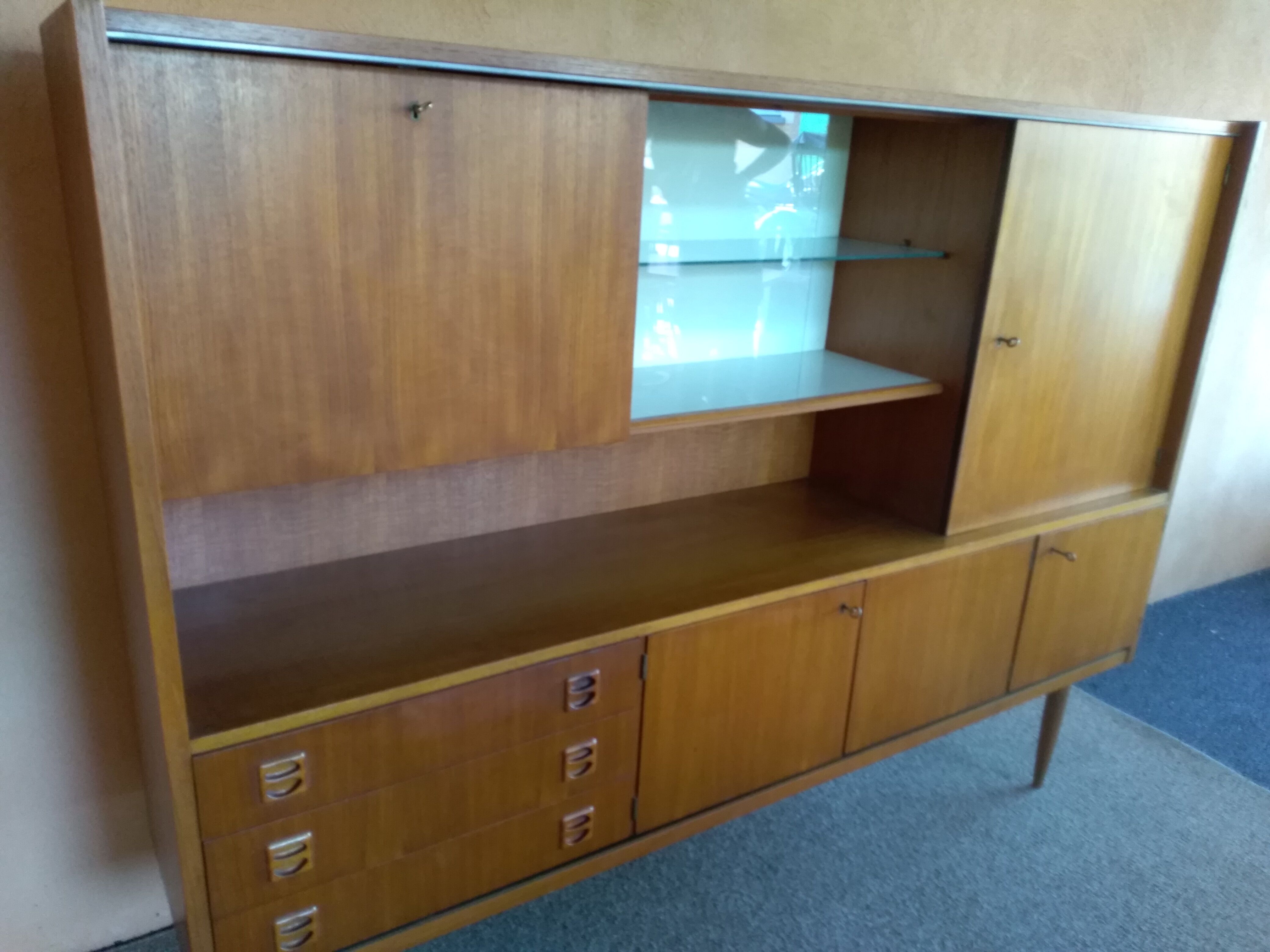 Vintage 1960 Scandinavian teak sidebar Cabinet