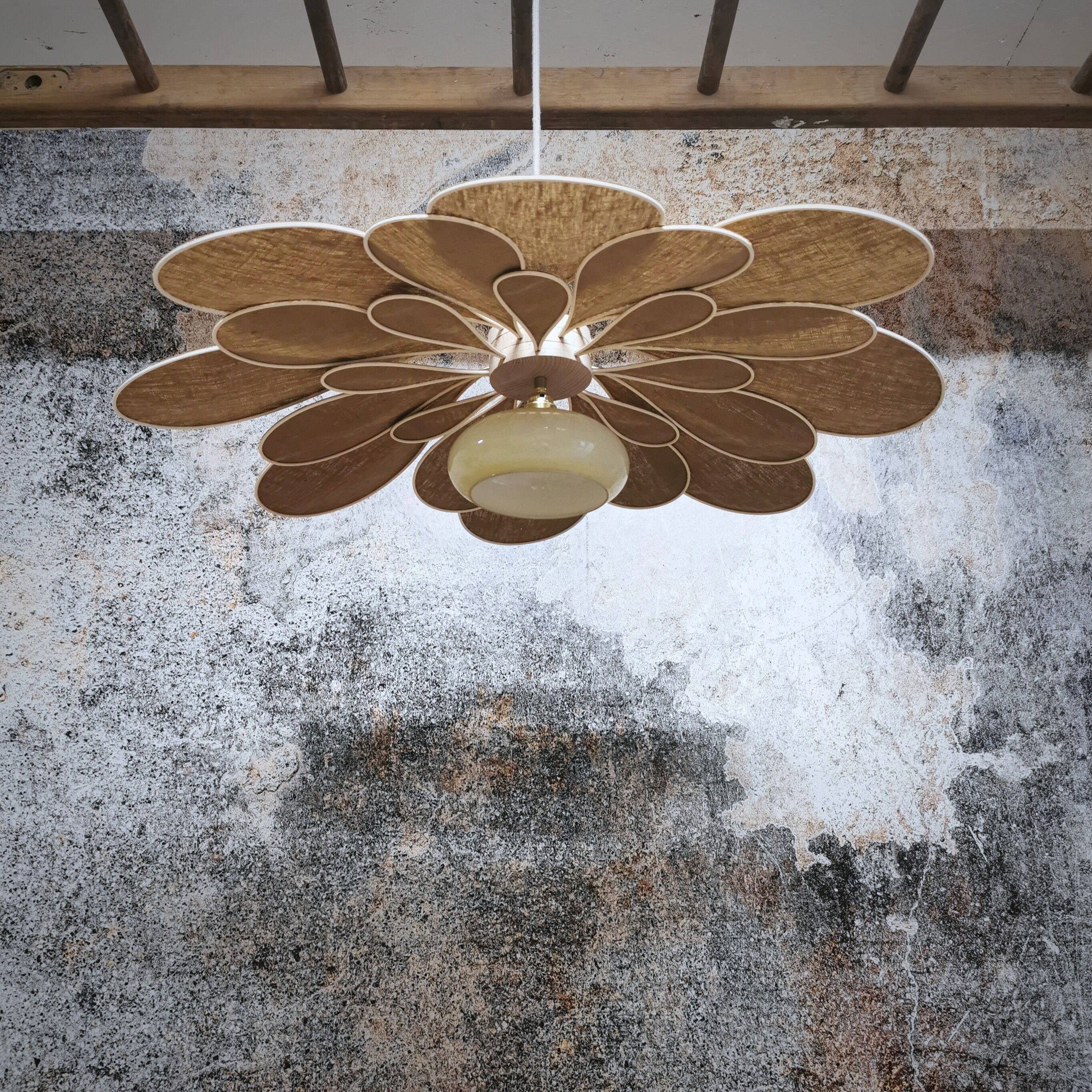 Suspension old opaline globe and petals linen and rattan