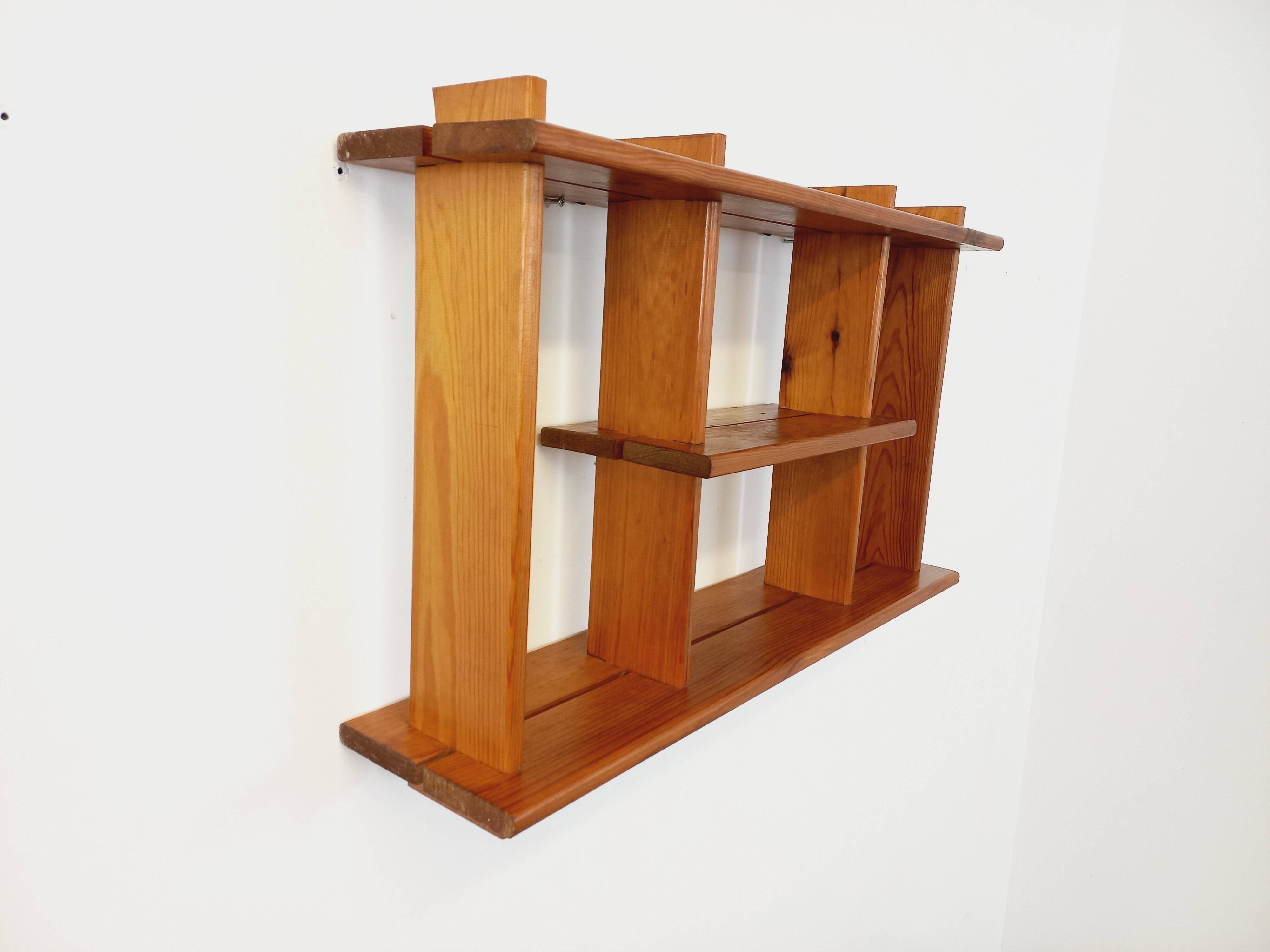 Etagère murale en pin vintage style Maison Regain des années 80