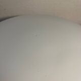Round table lamp in opaline glass