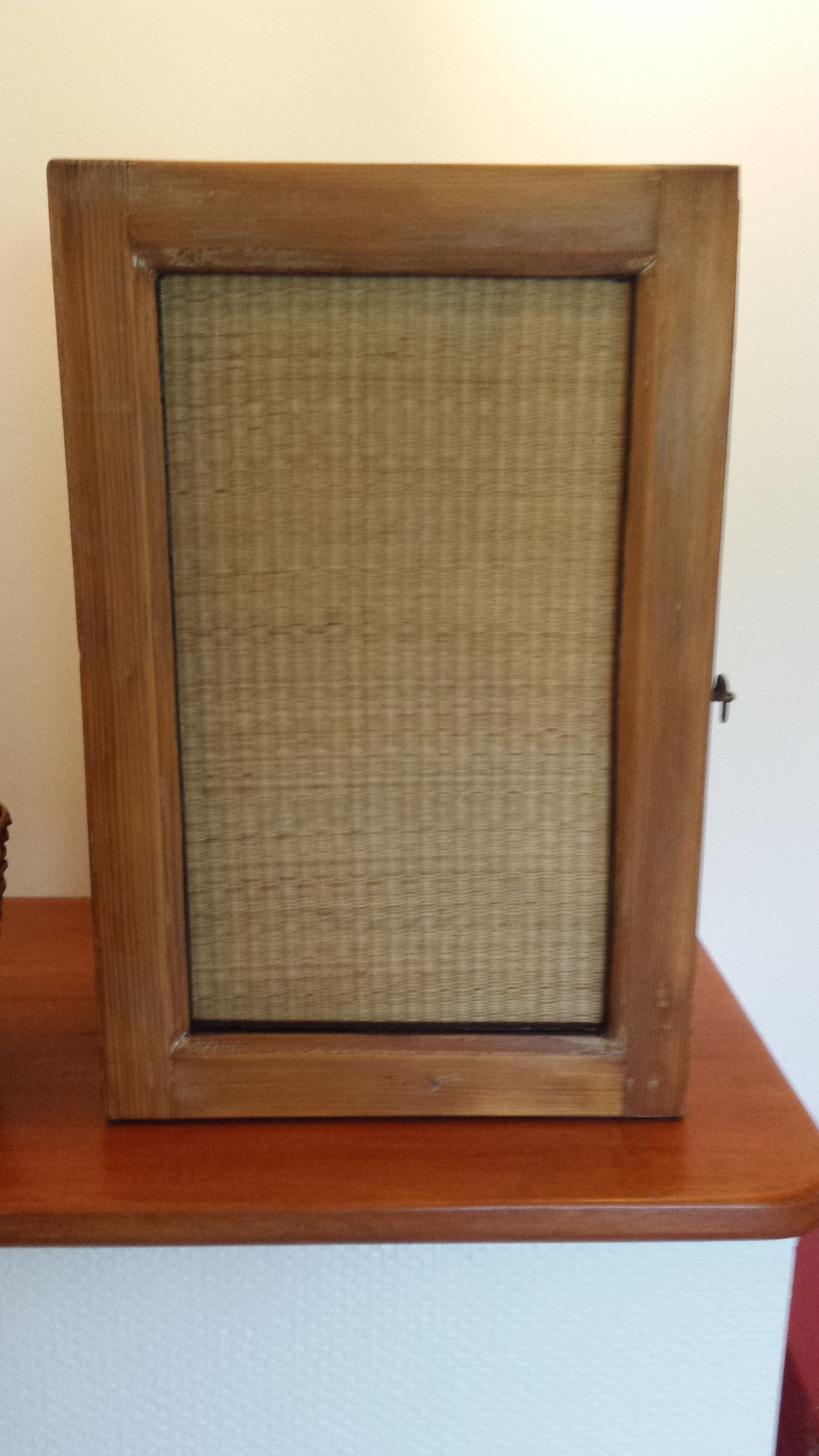 Wooden screen, fabric of your choice