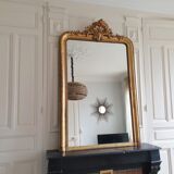 Golden mirror with pediment 98x151cm