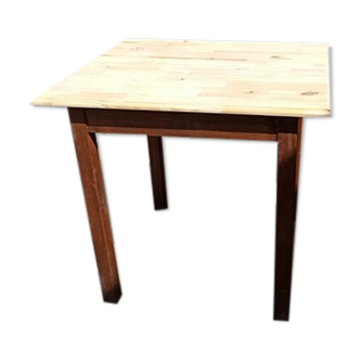 Bistro table