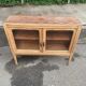 Vitrine vaisselier vintage en bois massif art déco 1950