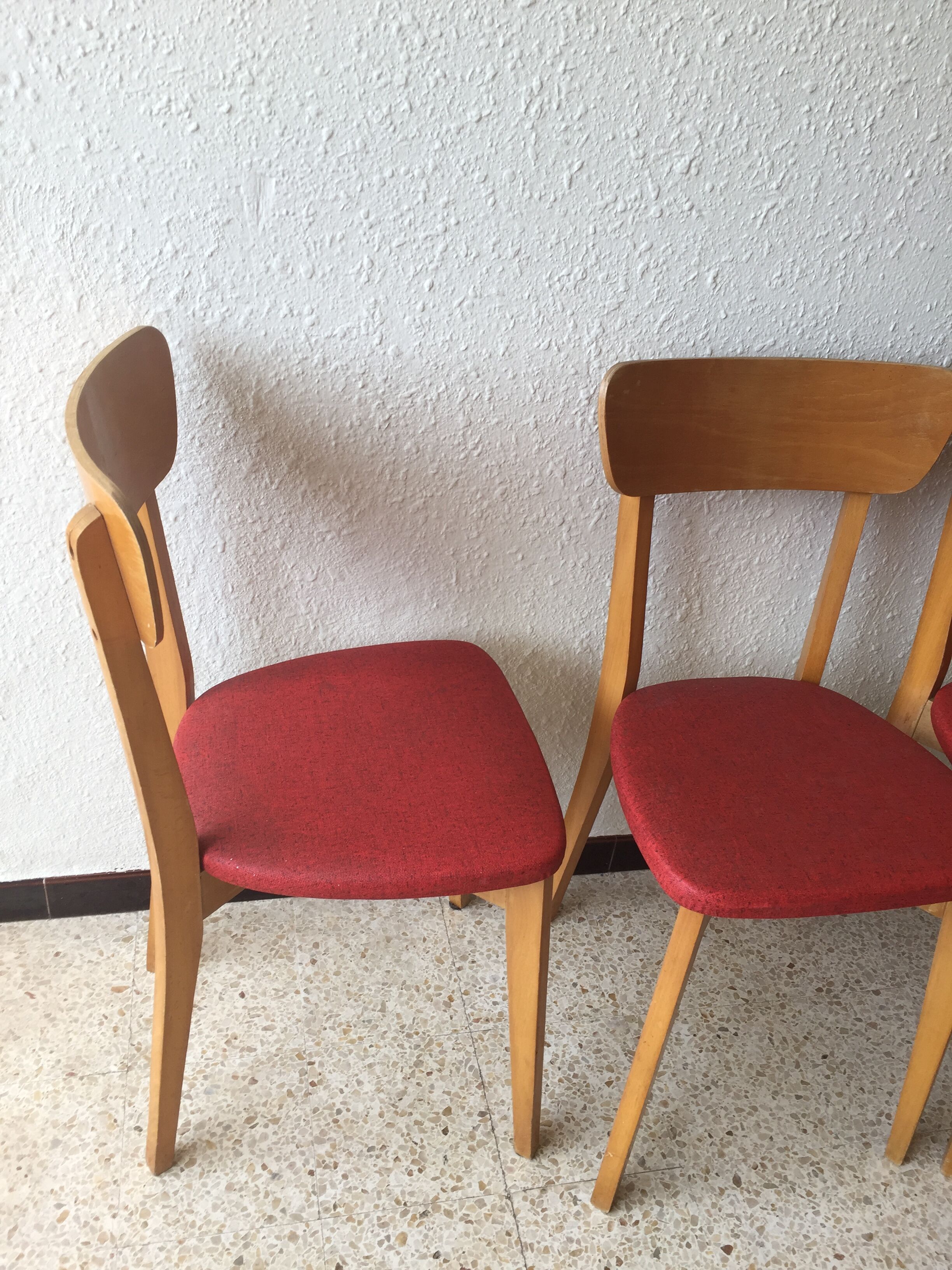 Set of 5 vintage wood and leatherette chairs