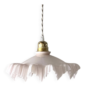 Nude Suspension