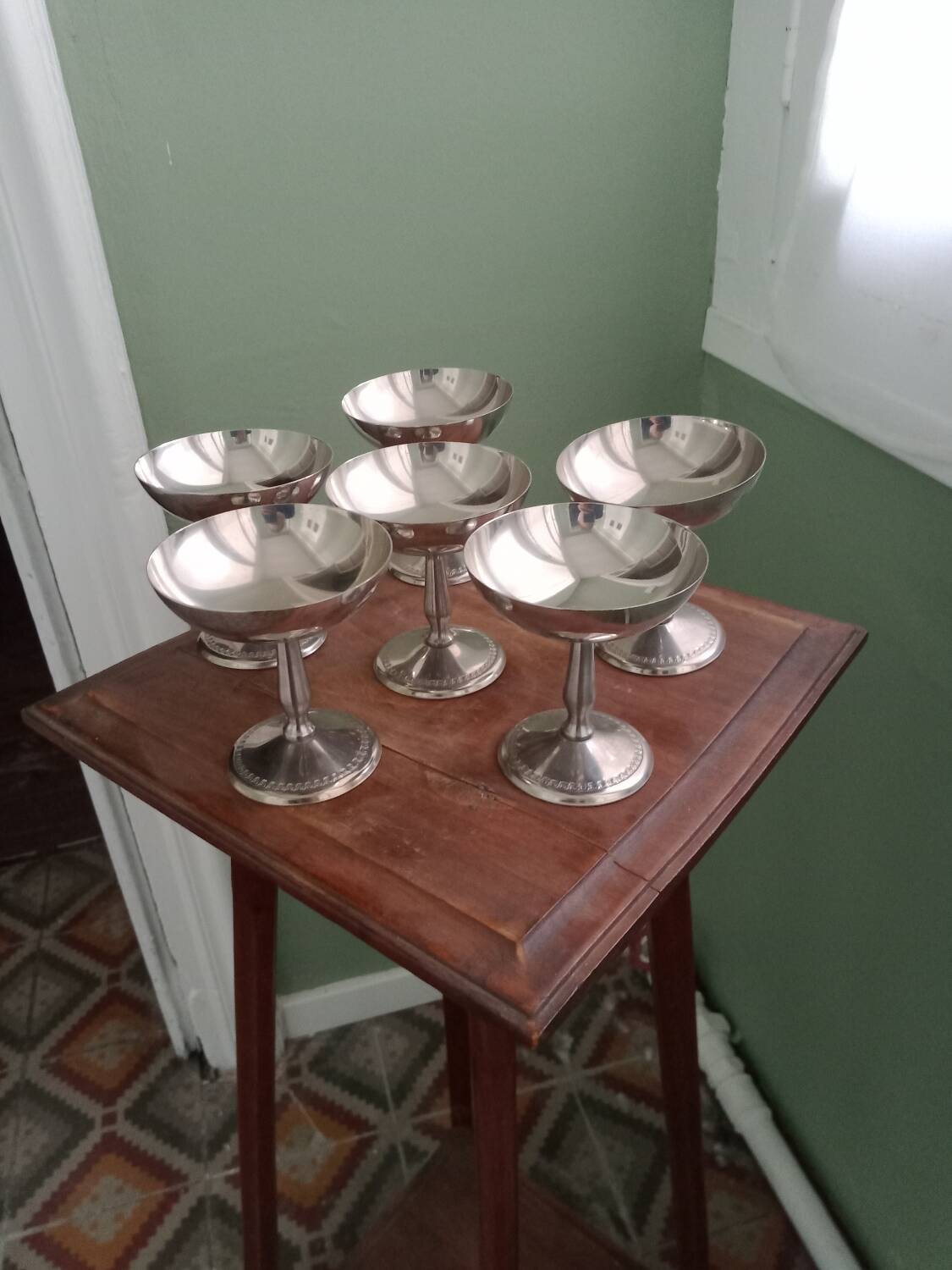 Metal ice cream cups