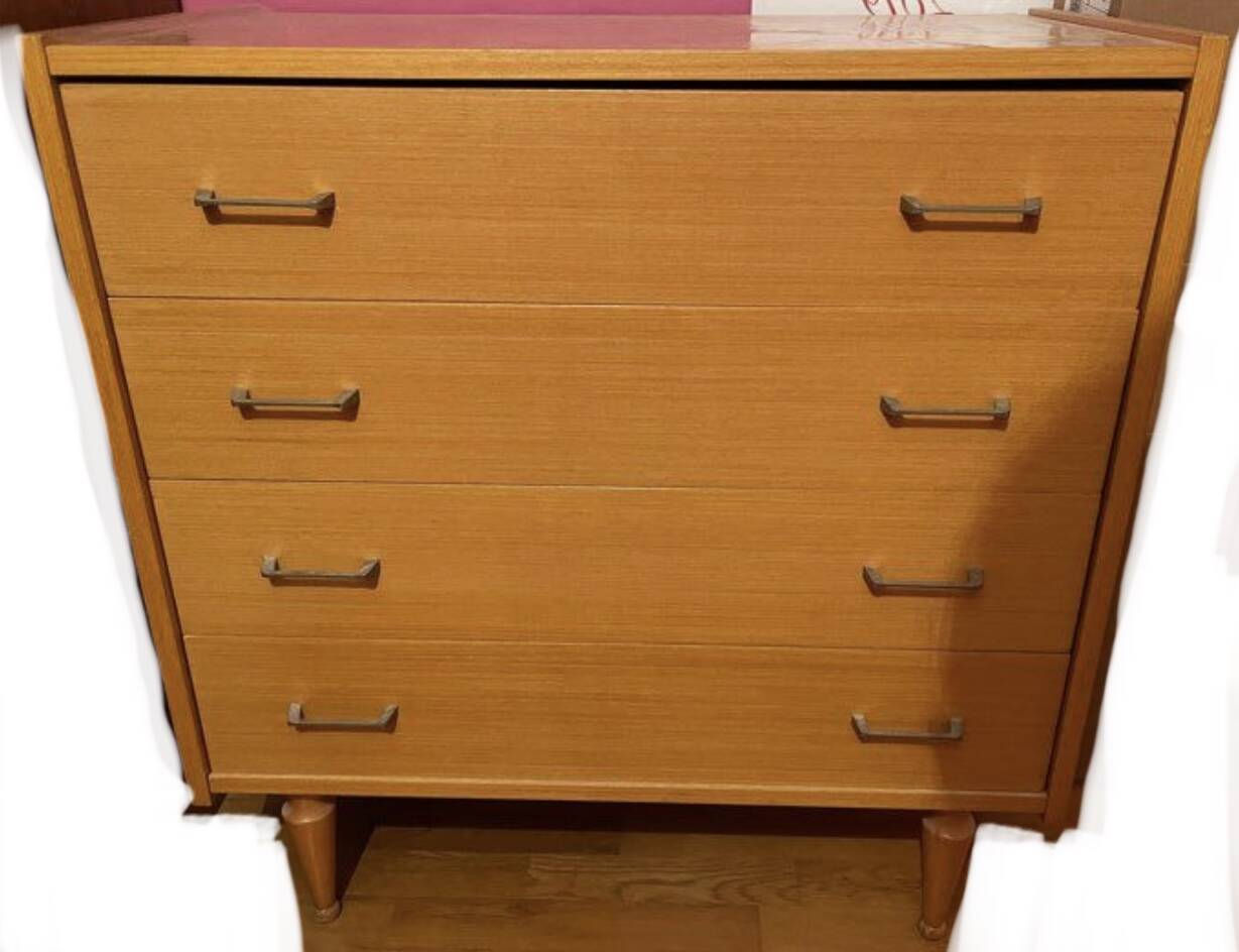 Wooden chest of drawers from the 70s, very good condition