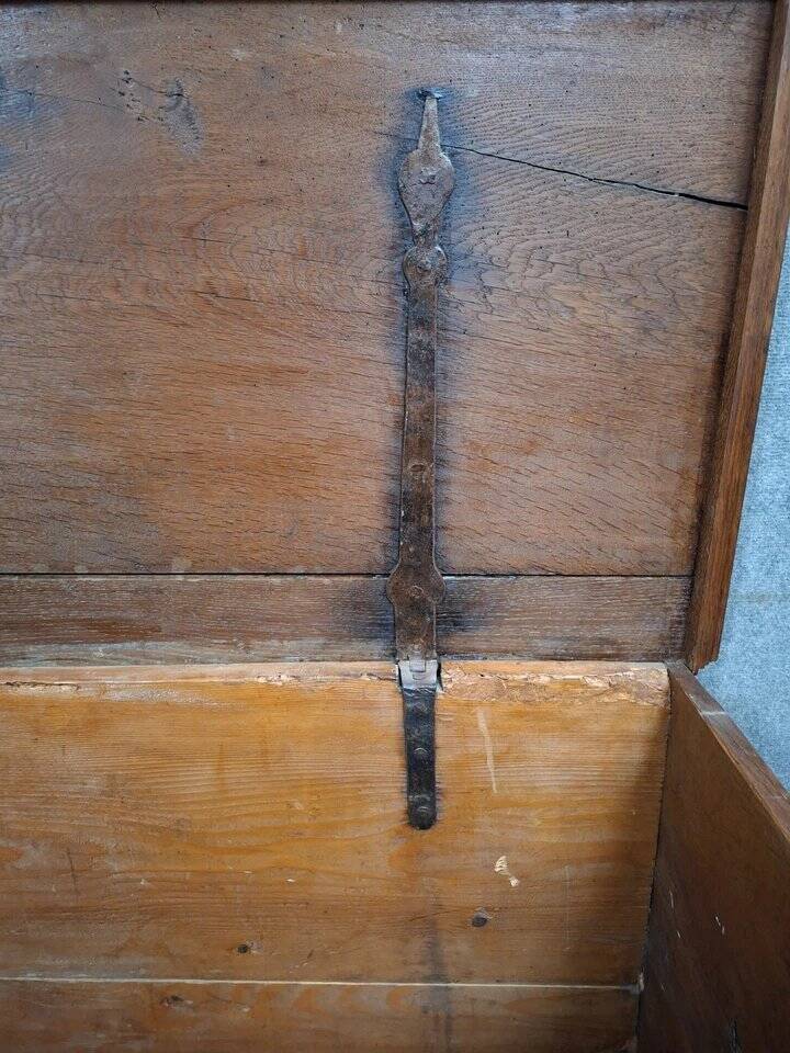 Oak chest with moulded panels – rustic work – 18th century