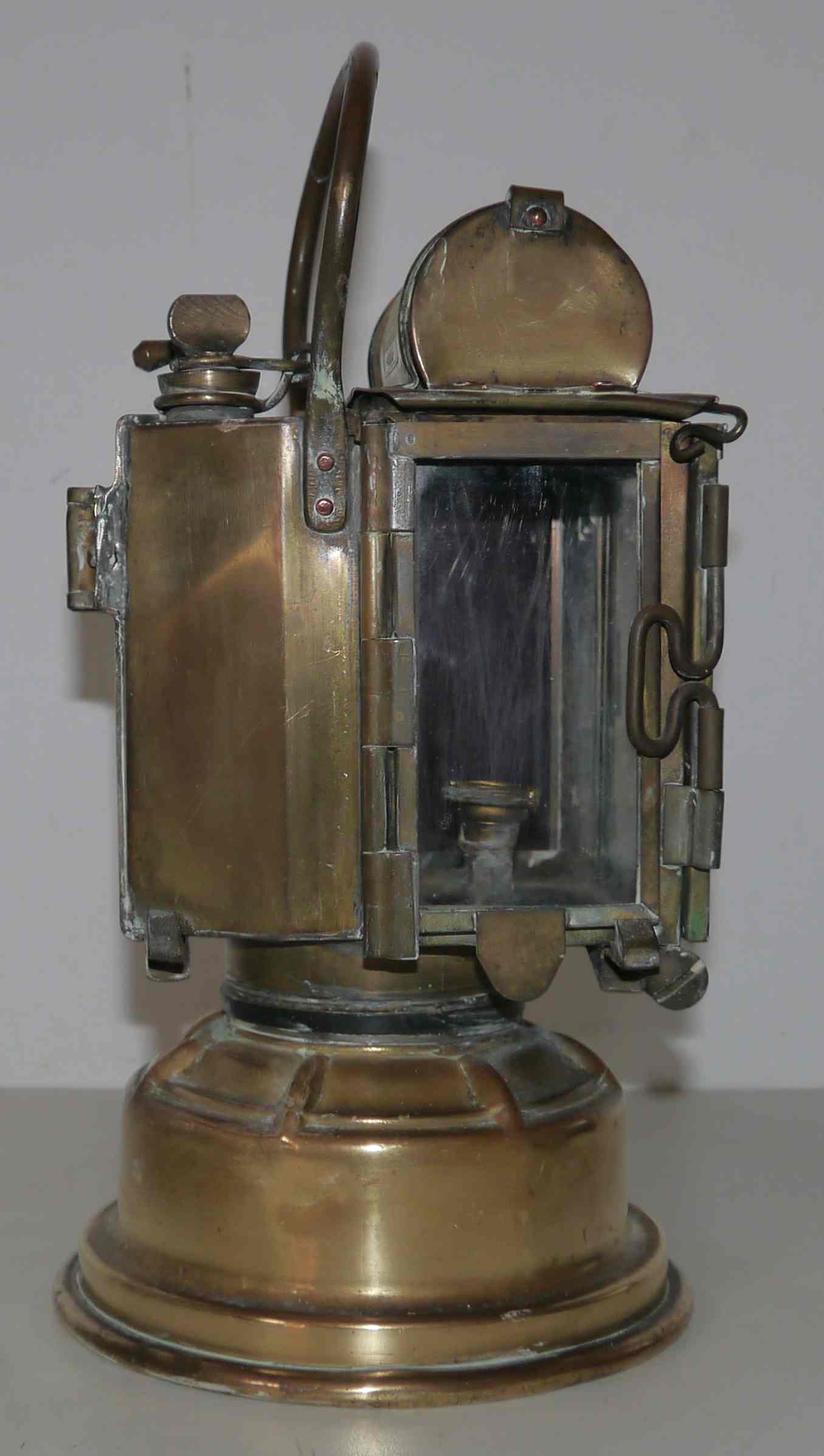 Lampe de cheminot ancienne « Albert Butin  »