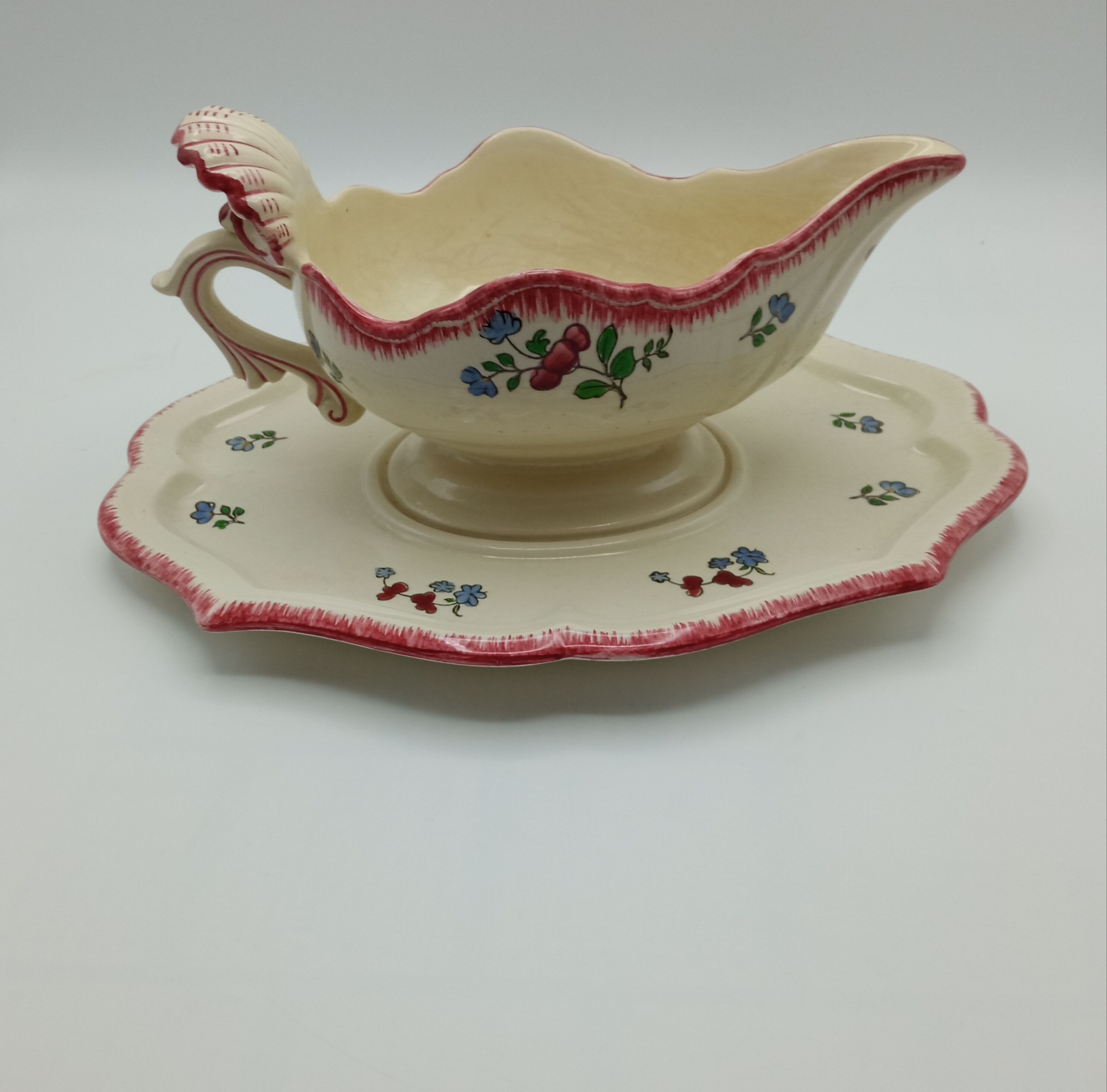 Saucière en faience de Gien model Lorraine