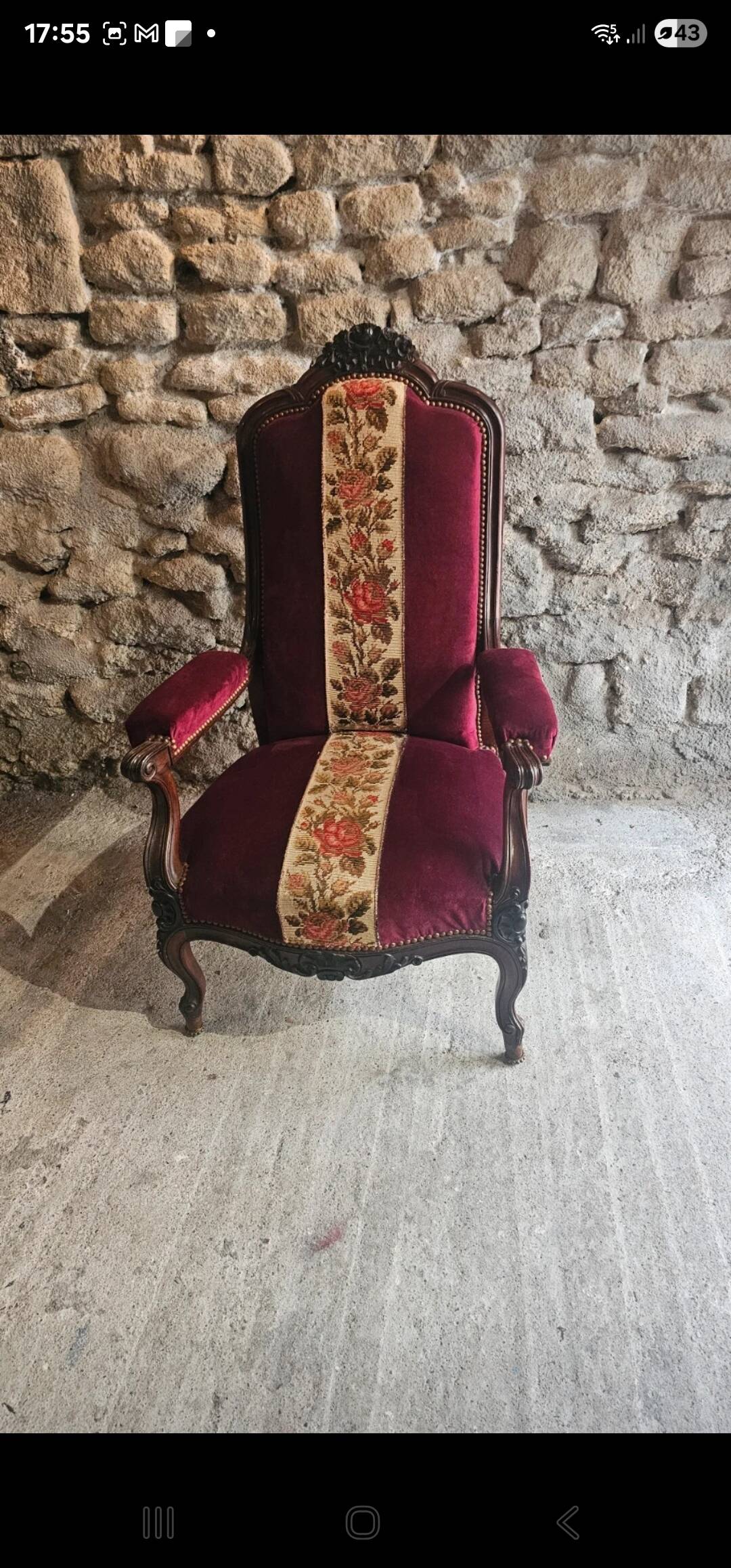 Louis-Philippe armchair in mahogany and burgundy velvet, floral decoration.