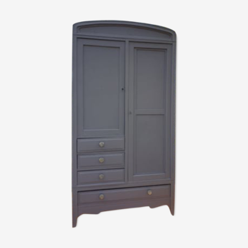 Armoire parisienne grise