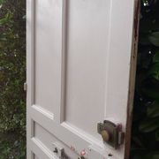 Porte d’entrée pleine ancienne en bois massif