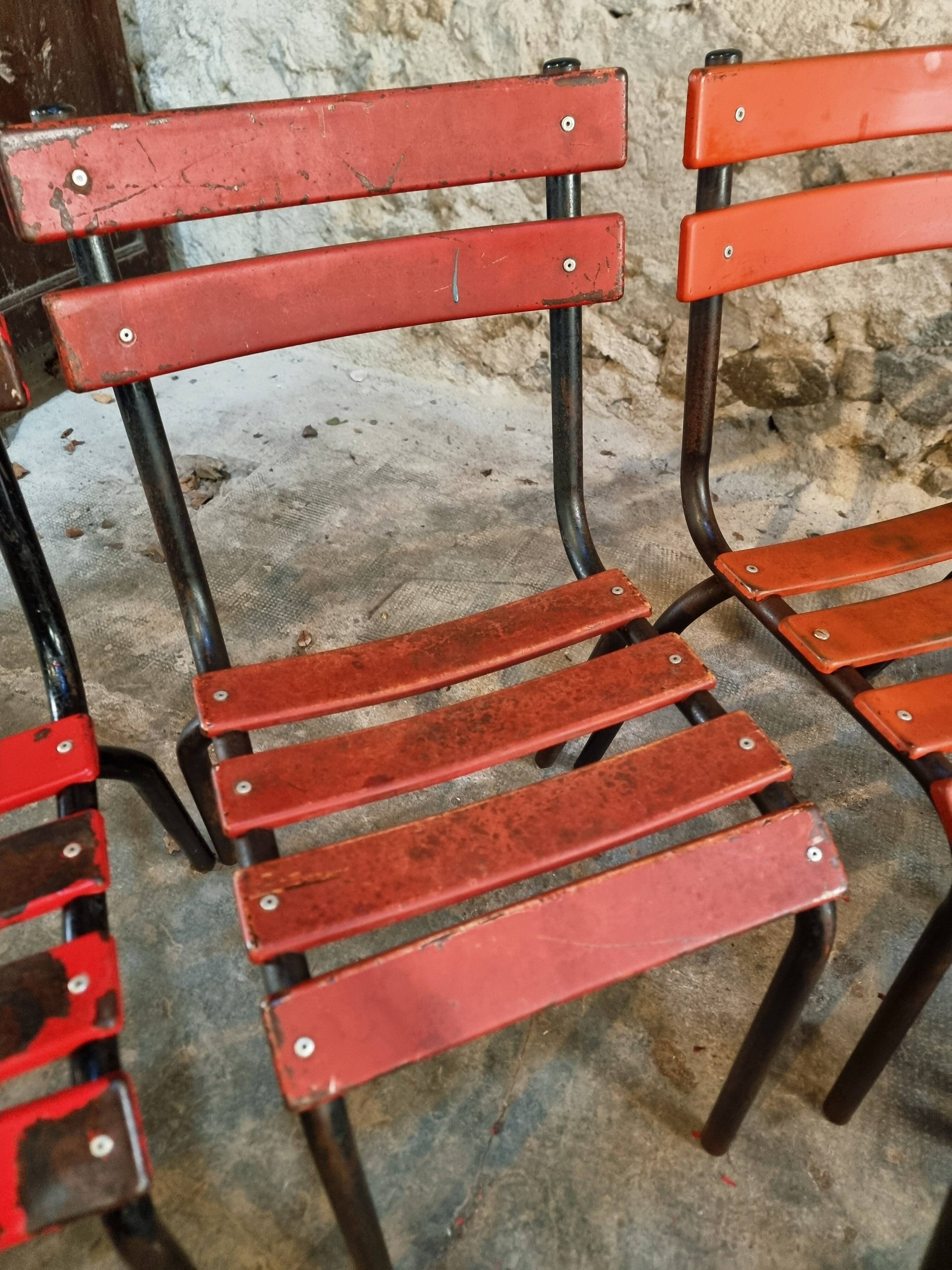 Set of 8 vintage French bistro chairs – industrial metal Tolix style