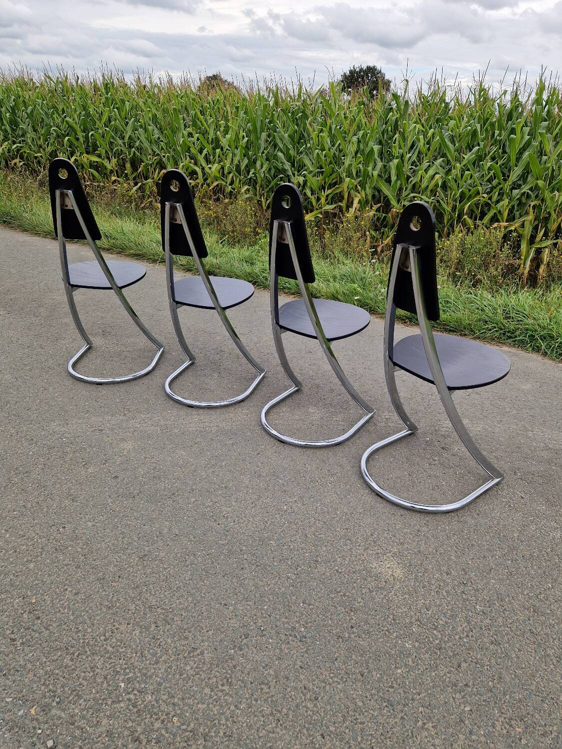 Set of 4 MIRIMA chairs from the Aria collection