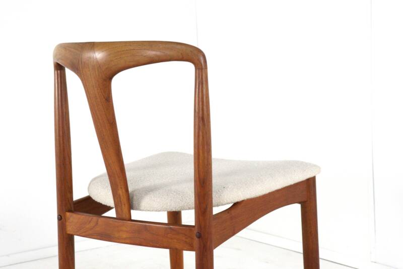 Set of 4 Johannes Andersen for Uldum Juliane chairs - fully restored