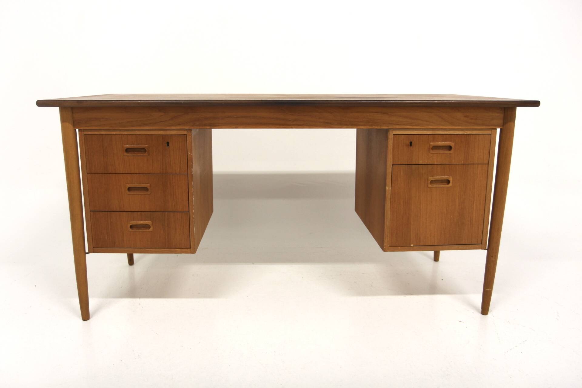 Bureau scandinave en teck, Suède, 1950