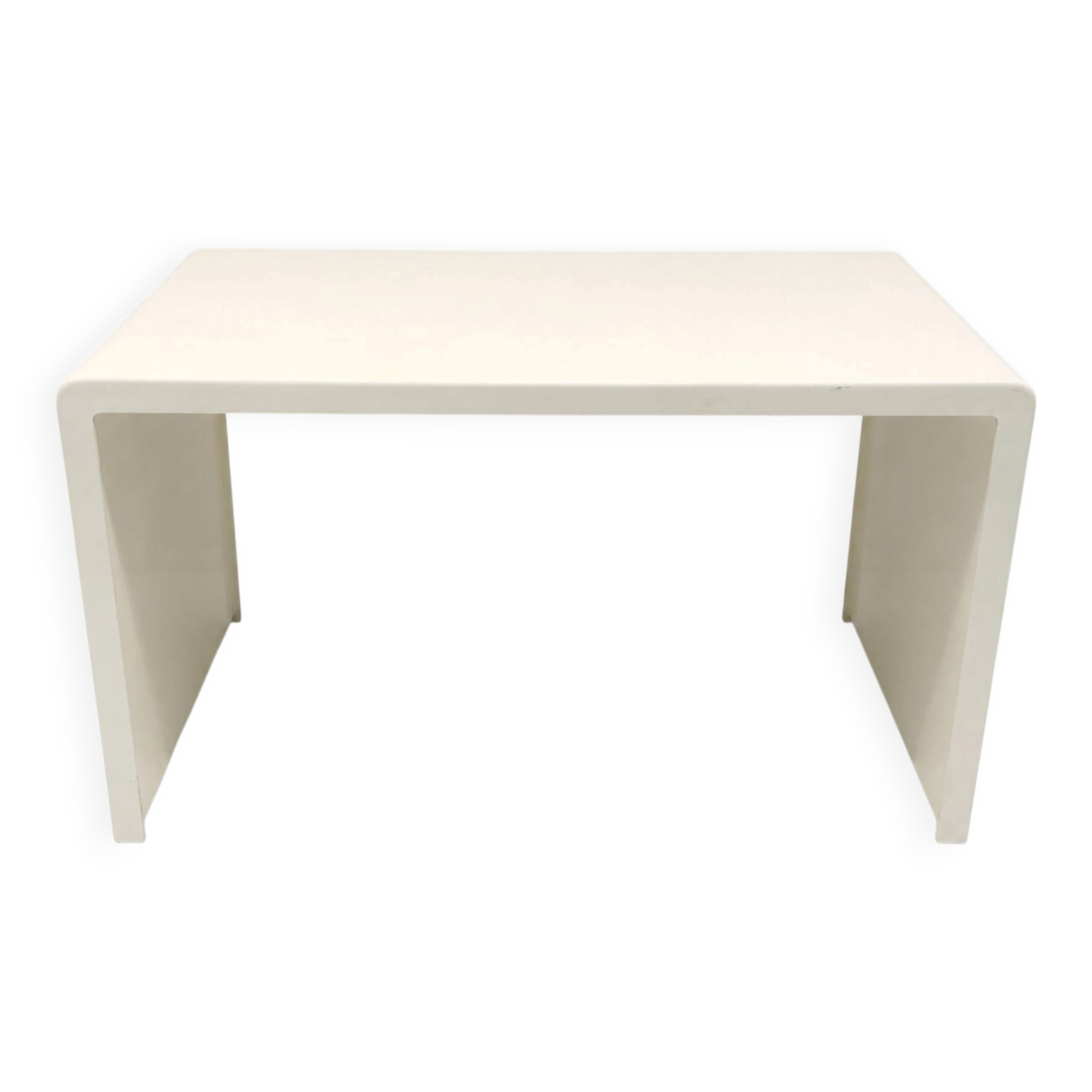 Bureau monobloc en polyester par Berthe Libert, années 1970.