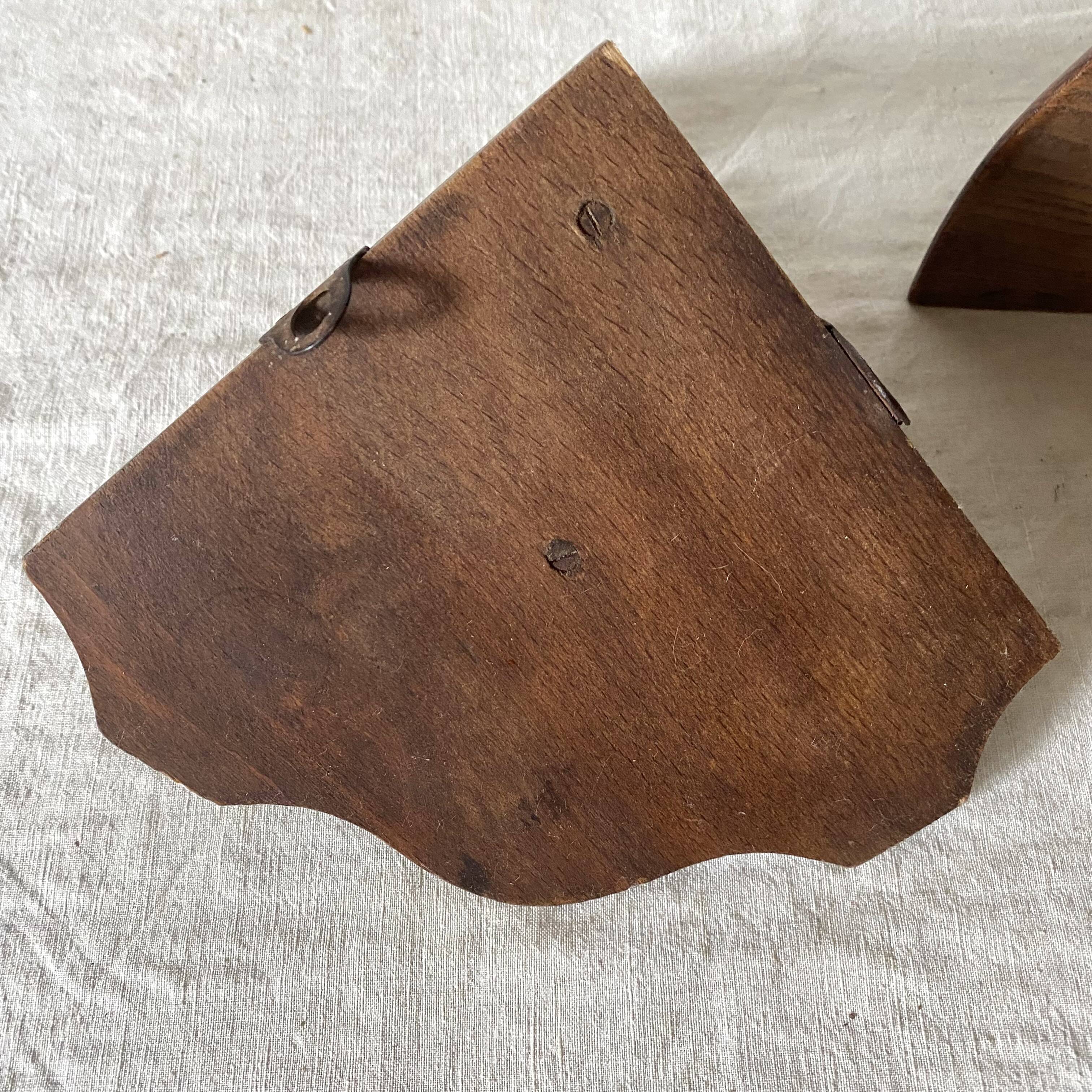 old corner wall shelves