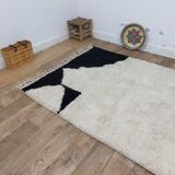 Moroccan wool rug 250cm x 150cm