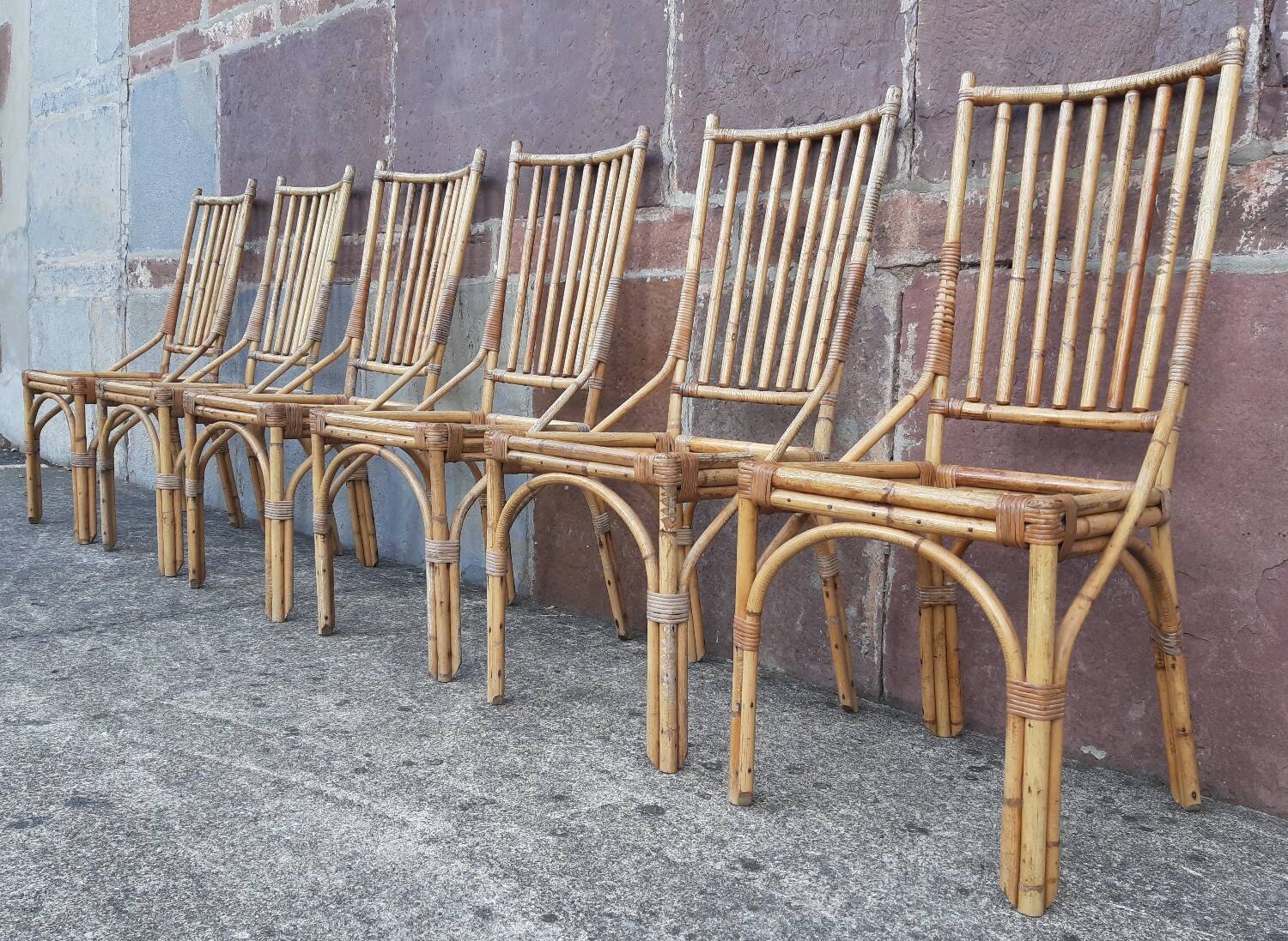 Table and 6 chairs made of bamboo and rattan