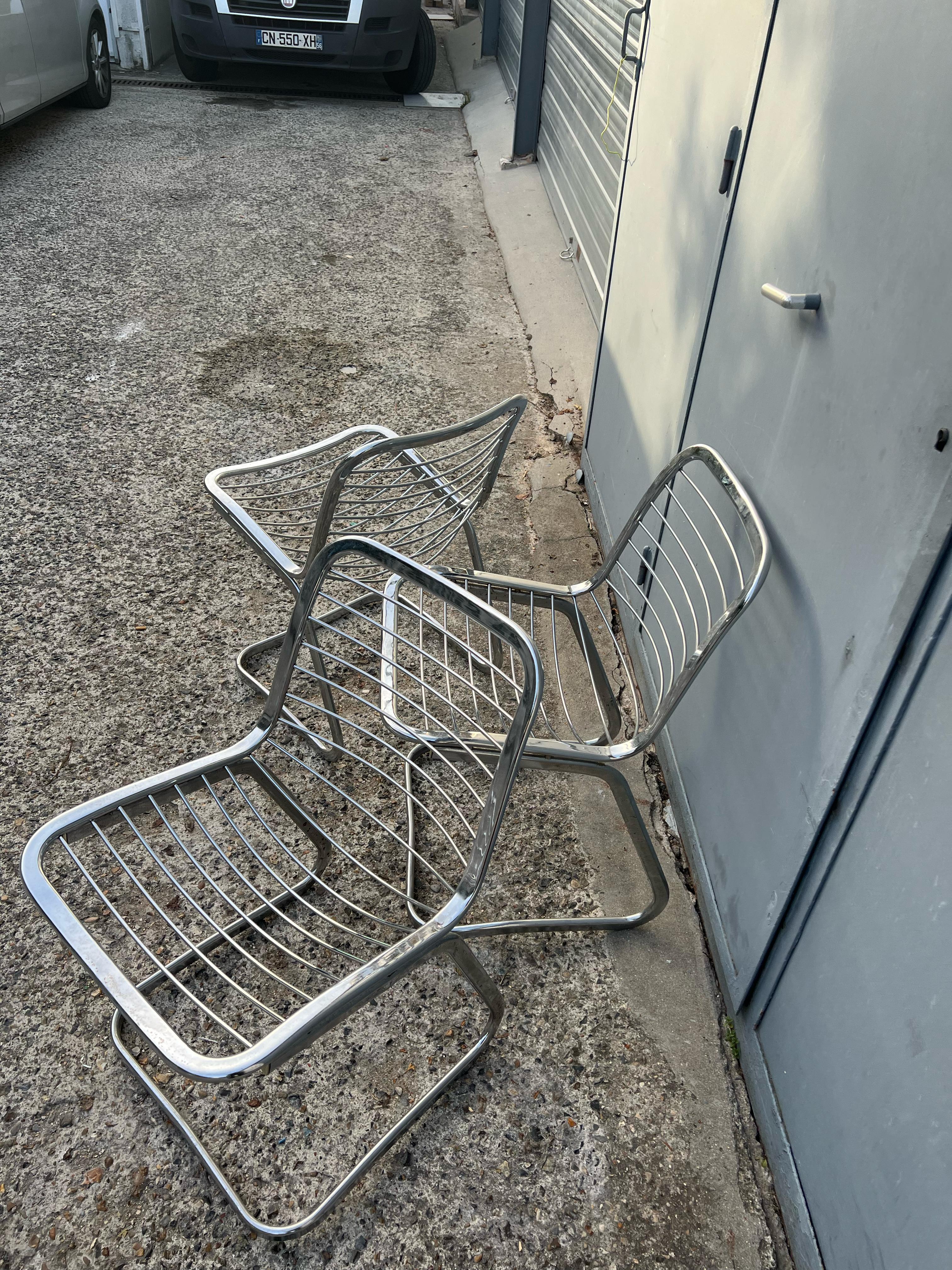 Vintage Italian design chrome metal chair from the 70s