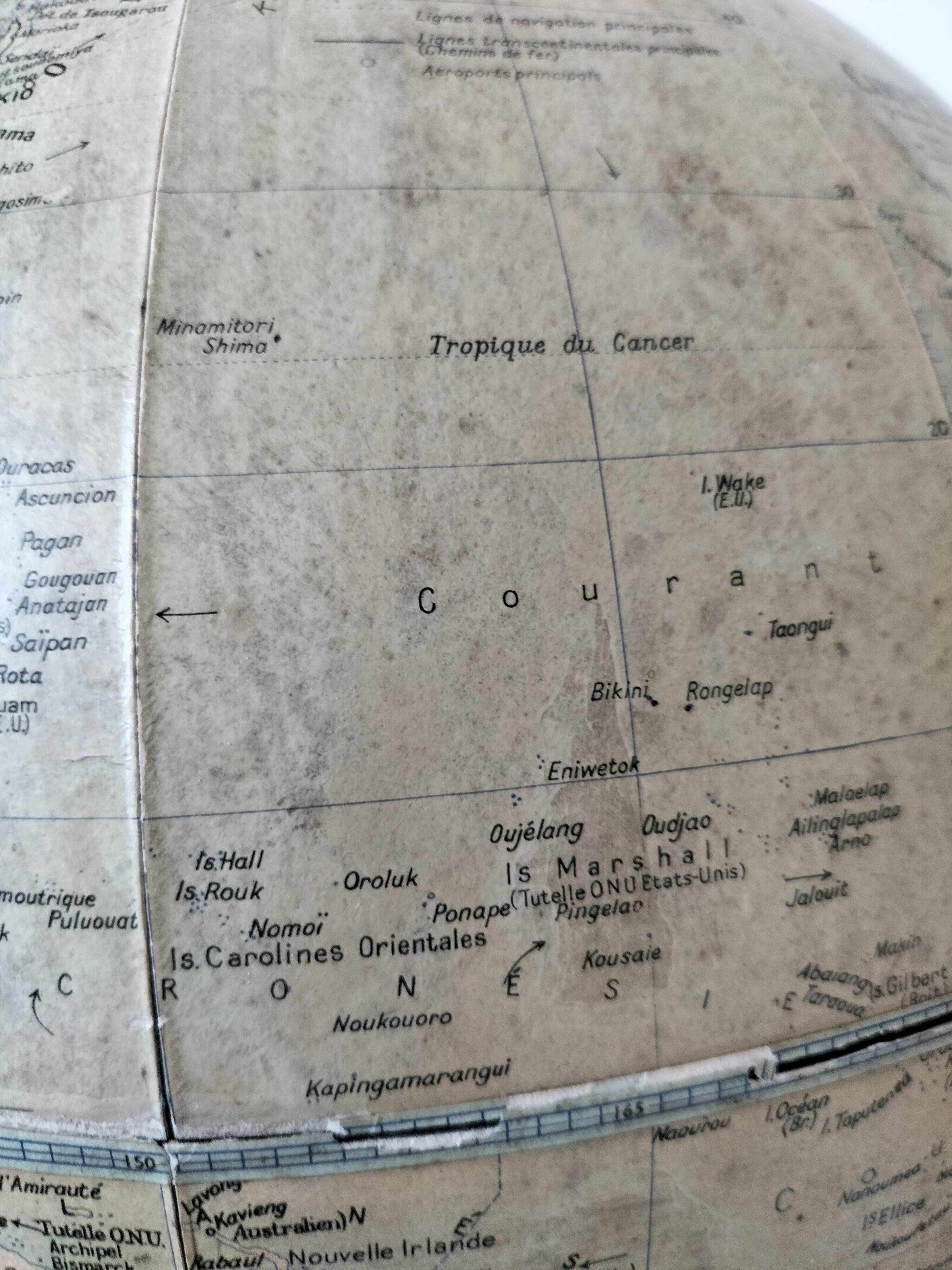 Vintage Globe Taride Maps – 1960