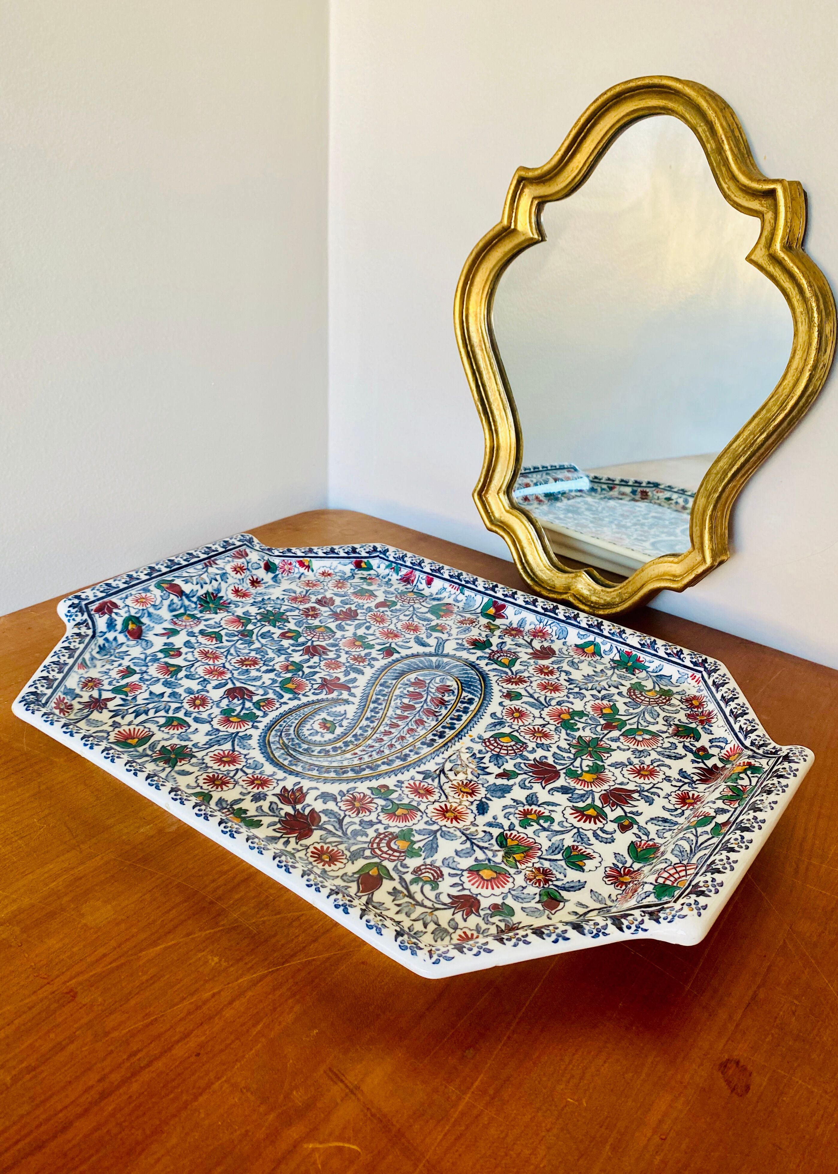 Grand plateau en faience de Gien décor Cachemire, 1960