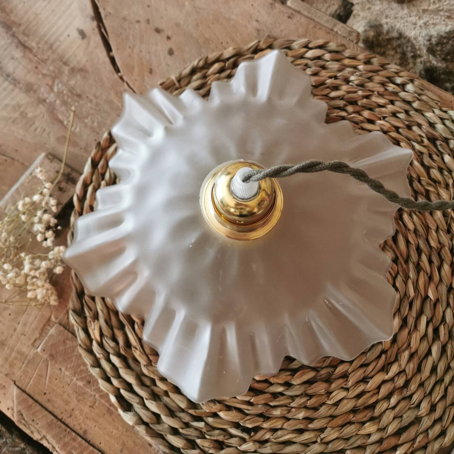 Opaline pendant light, khaki twisted cables