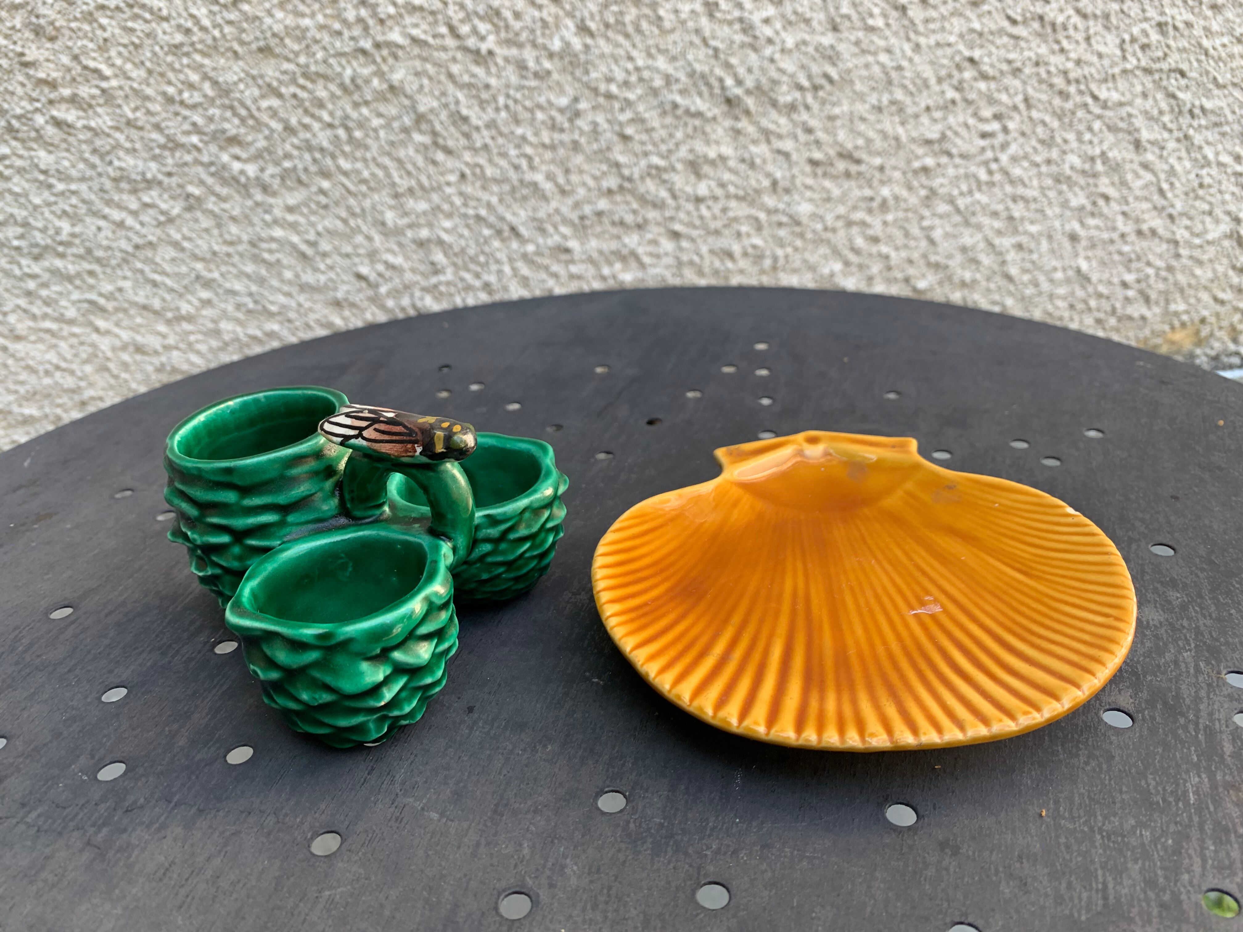 Ensemble en barbotine salerons et beurrier vintage