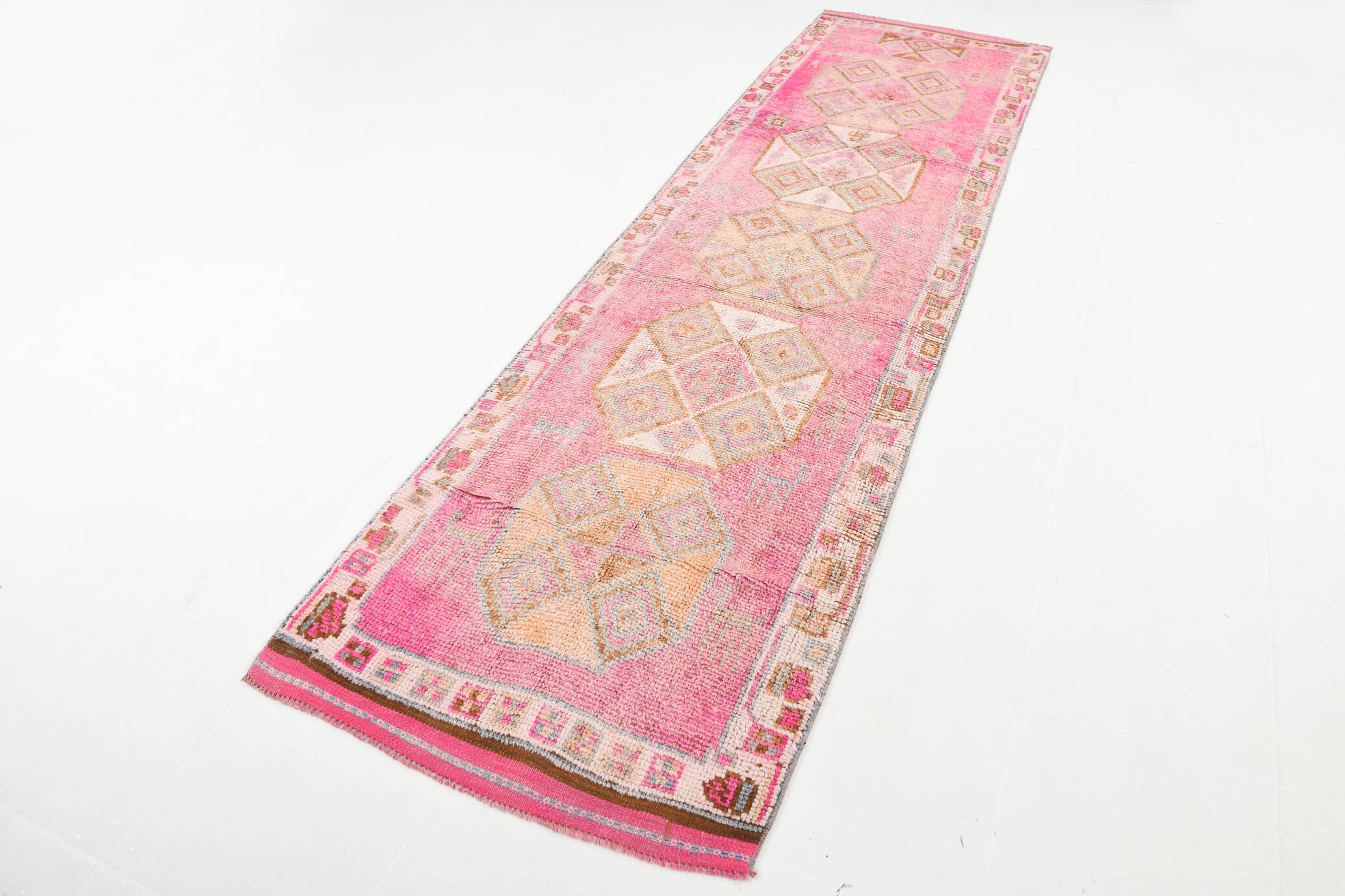 Tapis de couloir 3x11 à nuances roses, style oriental vintage fait main