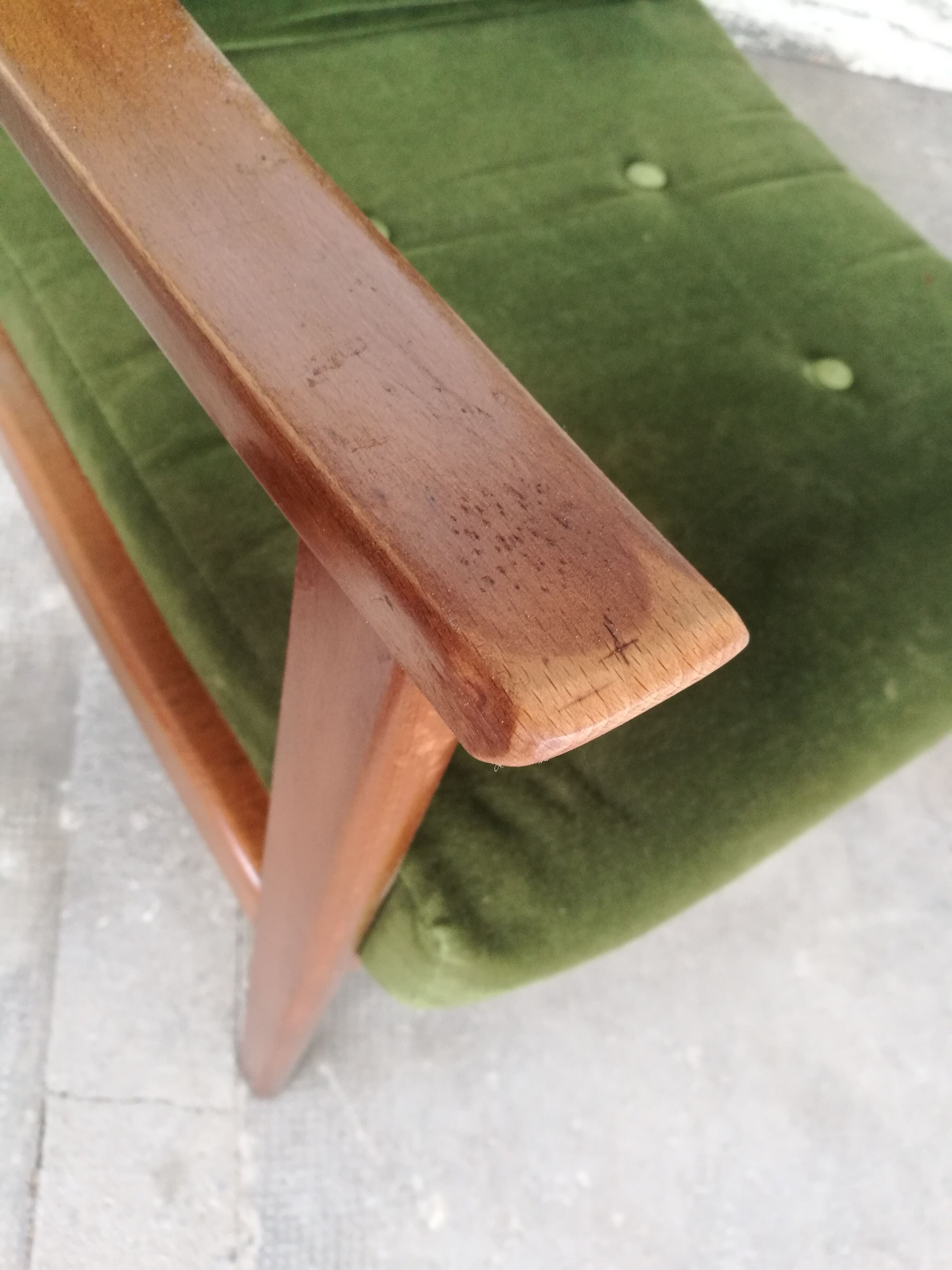 Vintage armchair with Scandinavian shapes