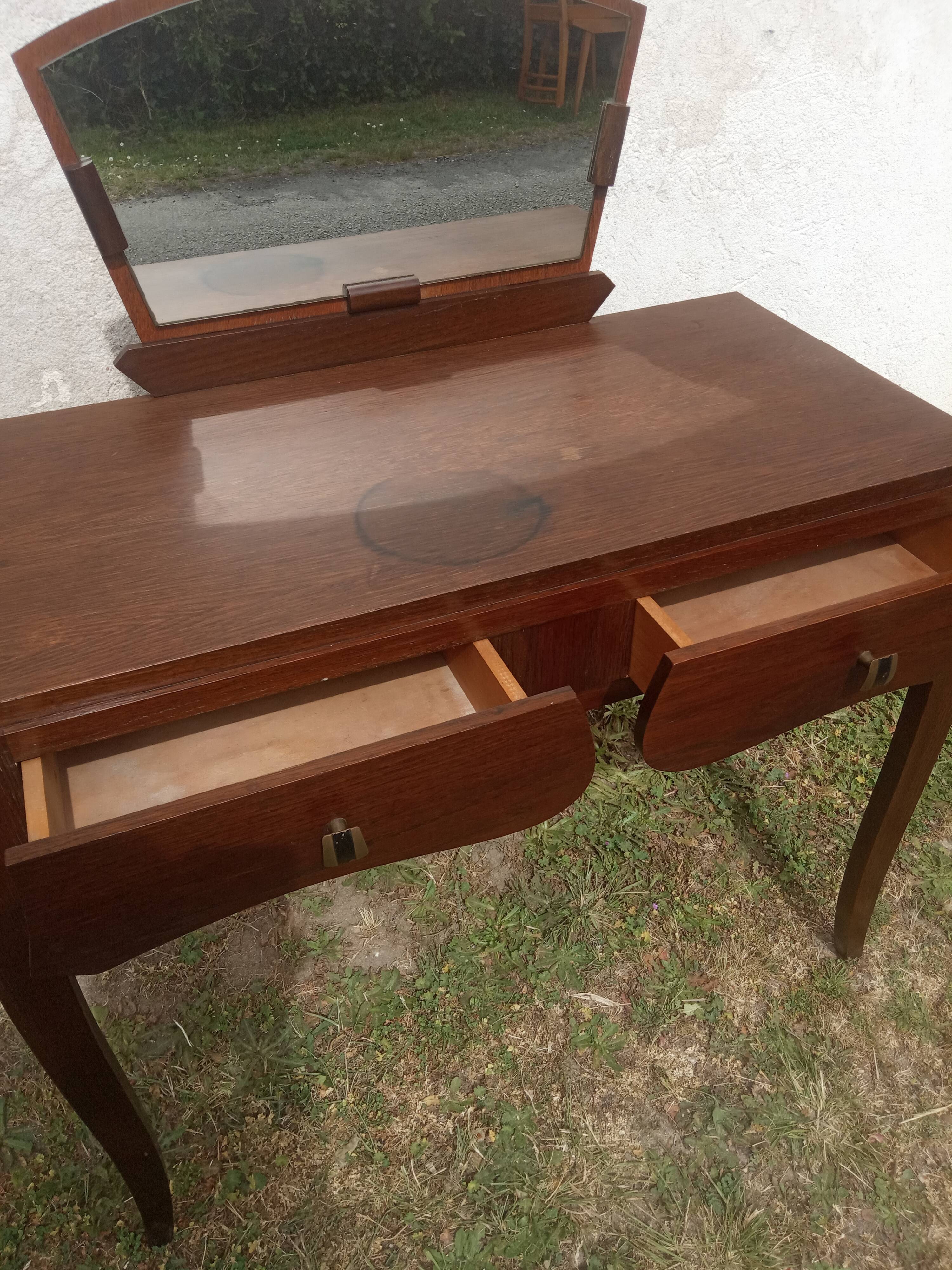 Art Deco hairdresser